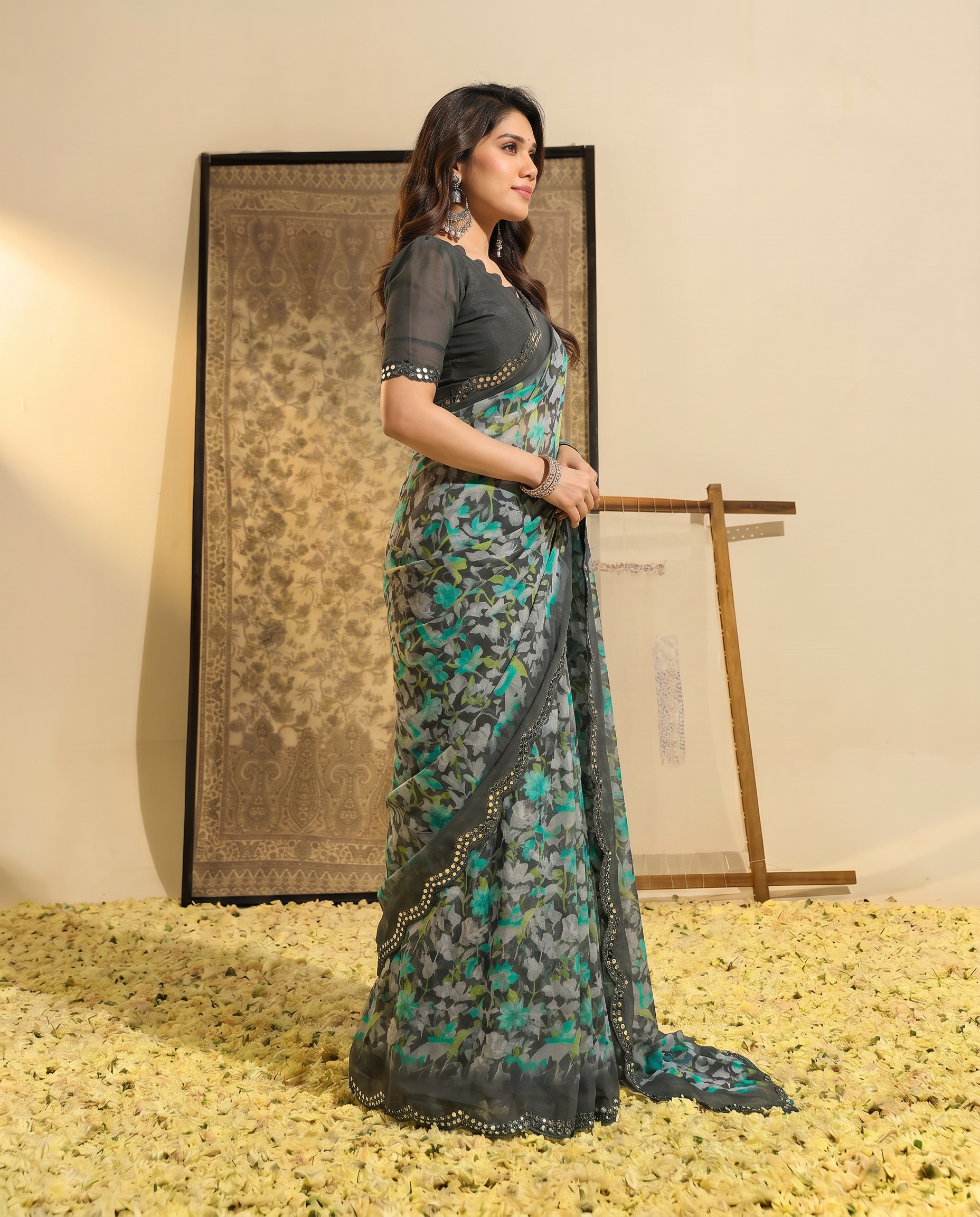 Elegant Brown Floral Printed Chiffon Saree with Designer Border – Stylish Party & Festive Wear - output 4 - 03 side