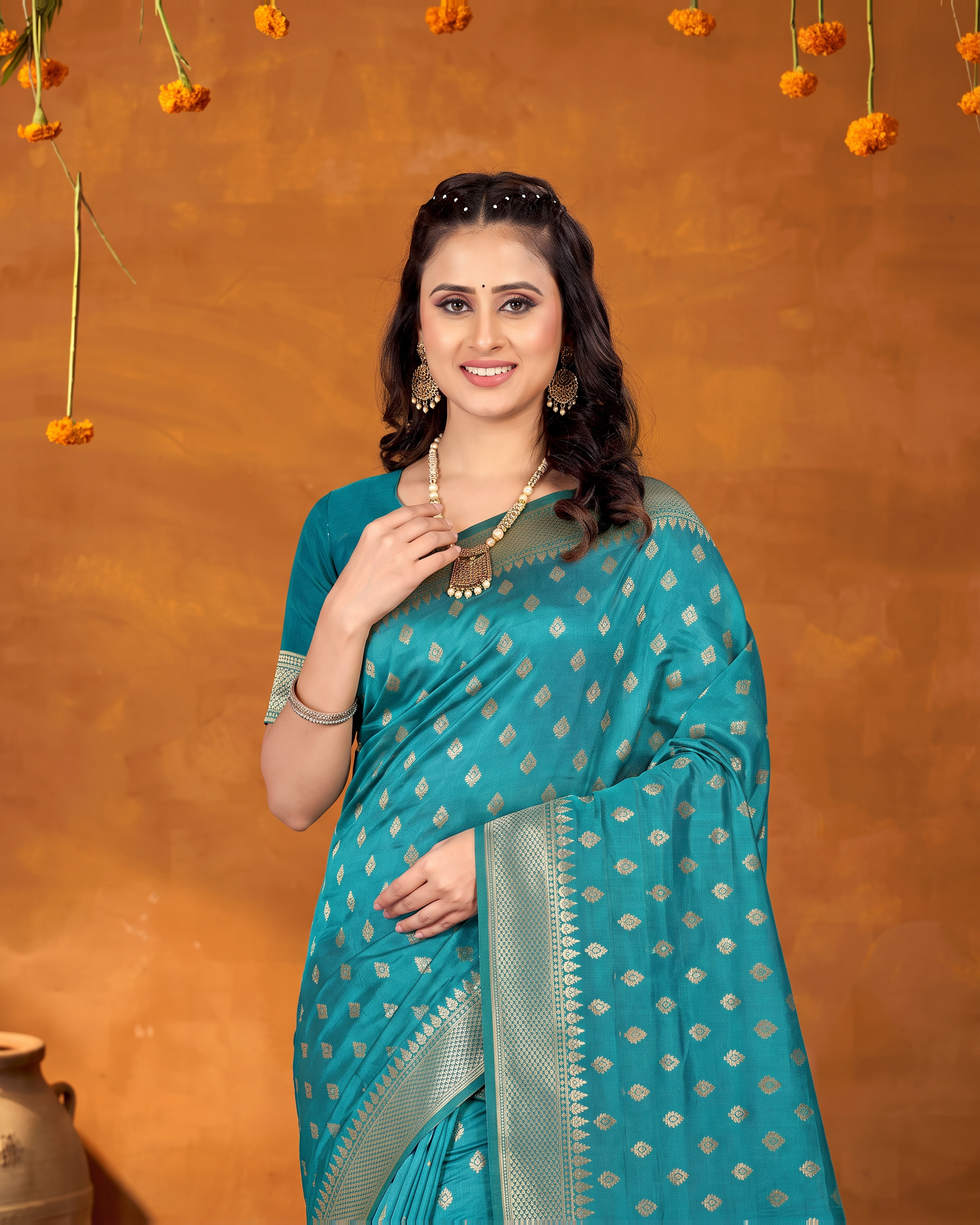 Elegant Chandrika Petite Motif Silk Saree - Firozi Blue - upper closeup
