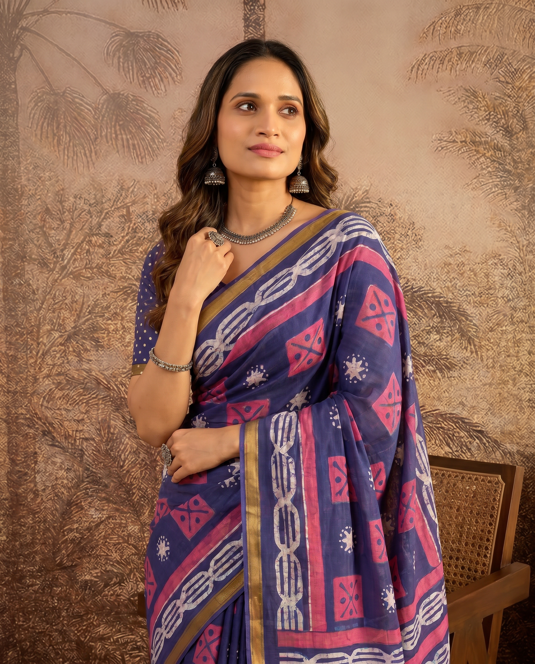 Elegant Indigo Blue Printed Pure Cotton Saree with Contrast Border - output 0 - 04 upper closeup