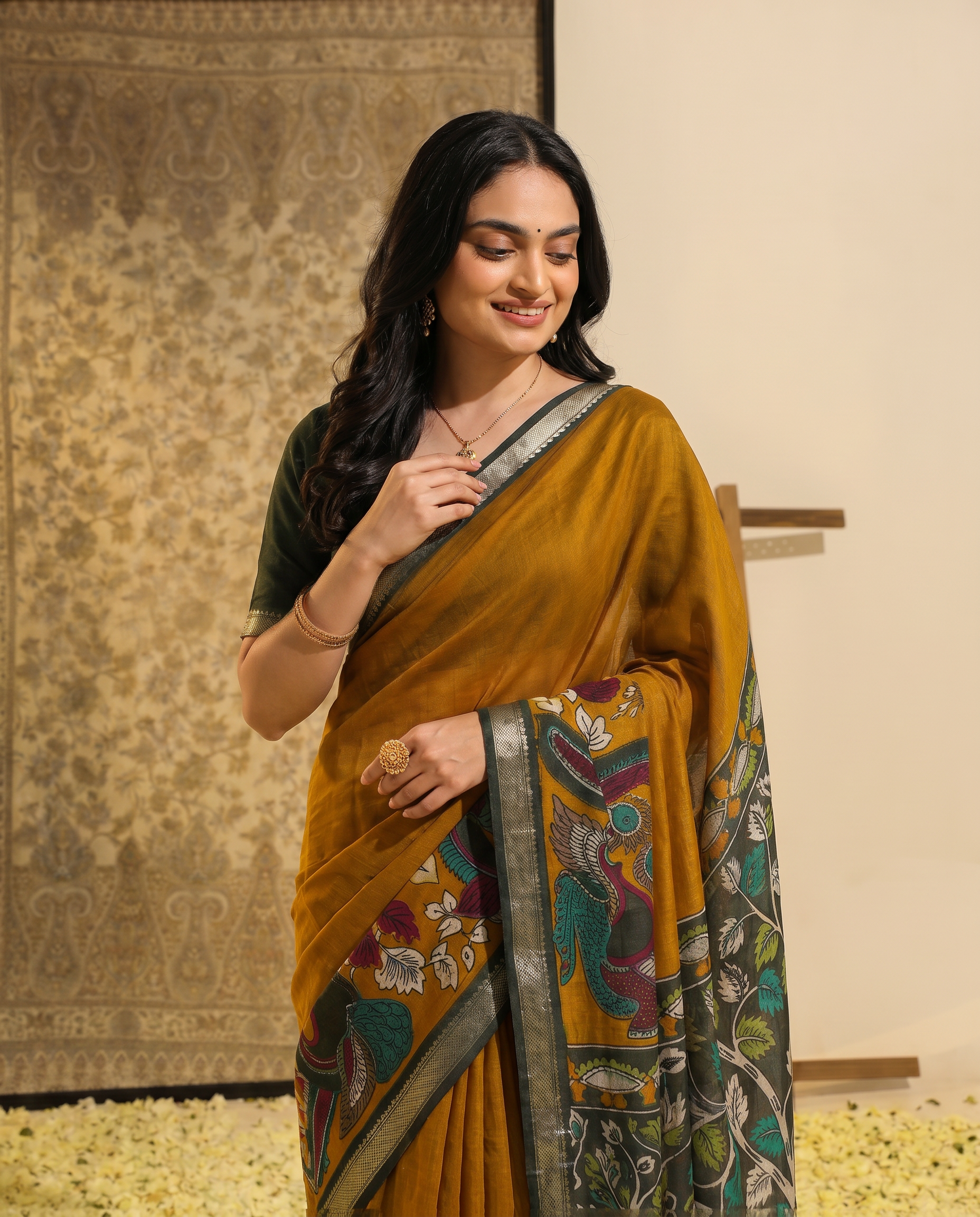 Elegant Mustard & Forest Green Kalamkari Style Printed Saree with Artistic Pallu - output 0 - 04 upper closeup