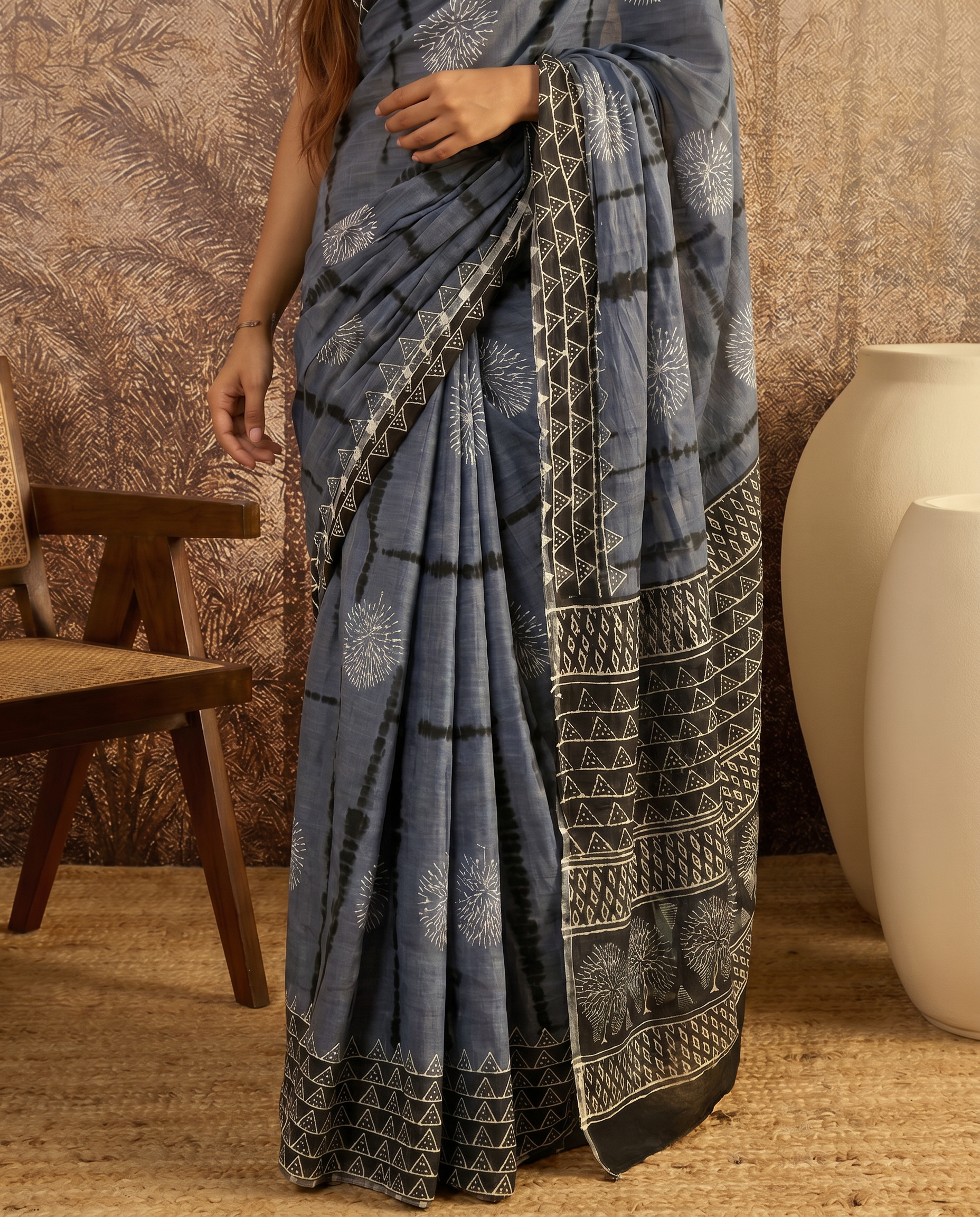 Elegant Pure Cotton Grey Saree with Black Border & Ethnic Print - output 0 - 05 lower closeup