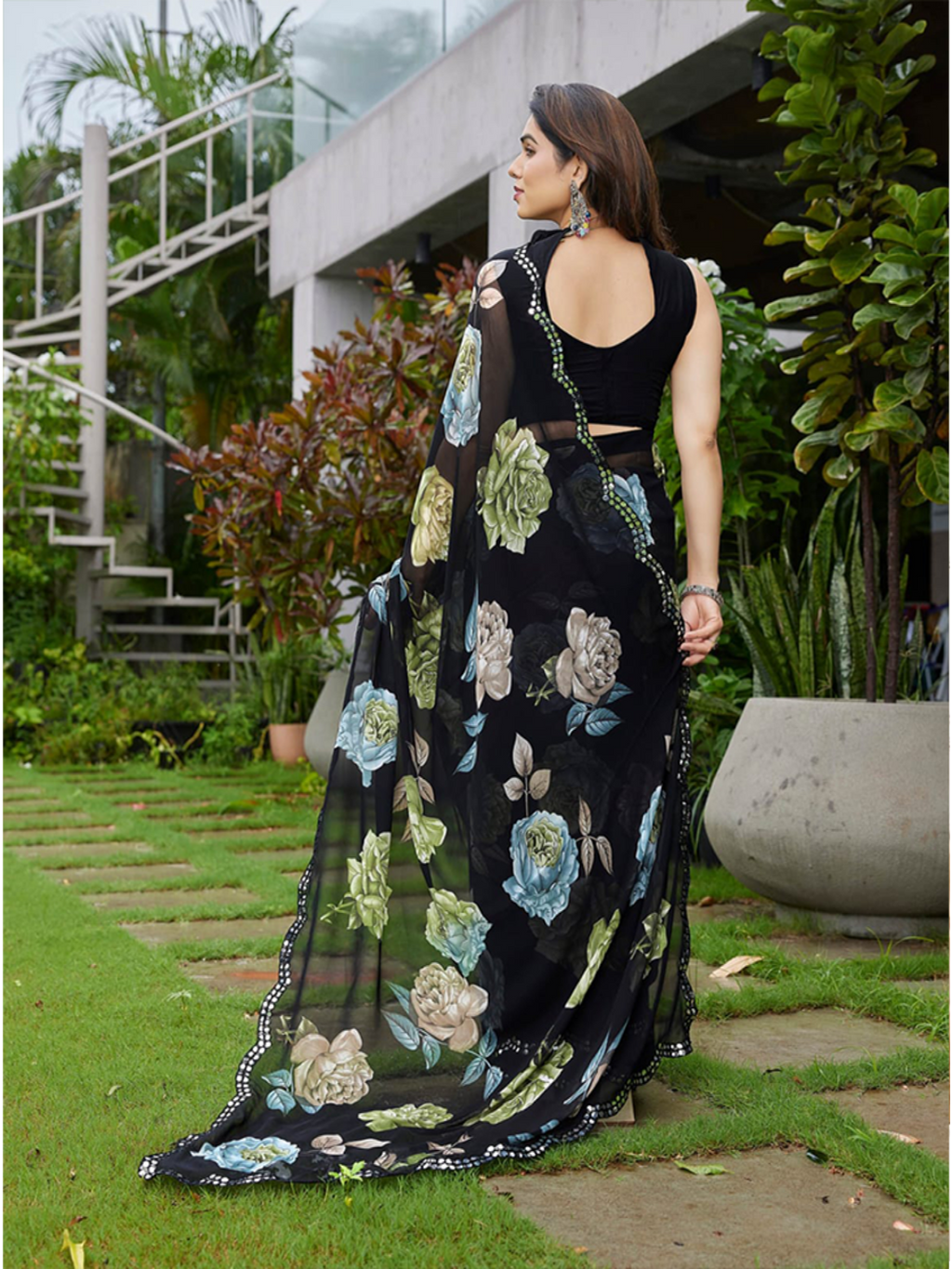 Elegant Black Floral Printed Georgette Saree with Designer Border – Party Wear & Casual Wear