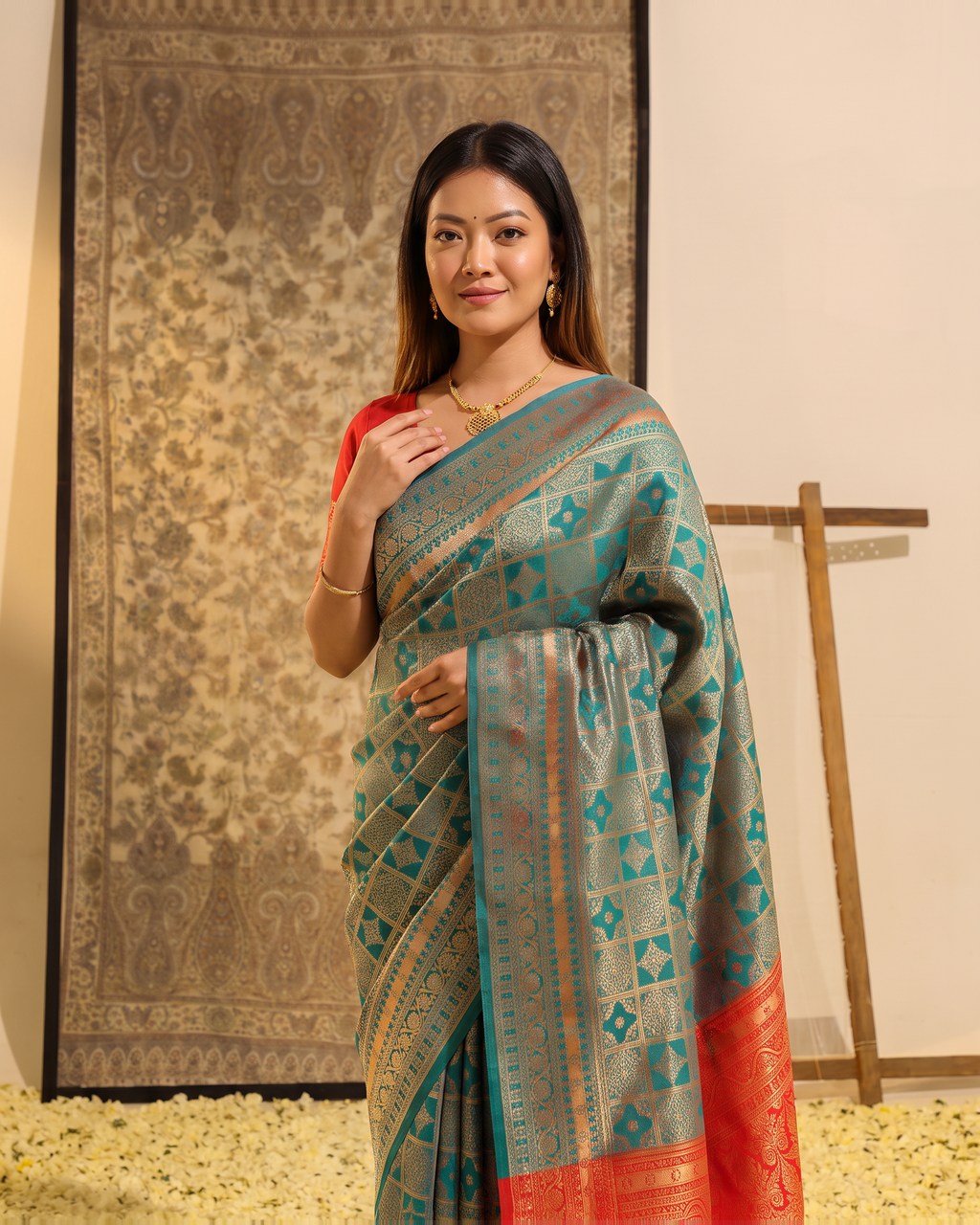 Ira Box Pattern Festive Saree with Modern Designer Pallu - Aqua Orange - upper closeup