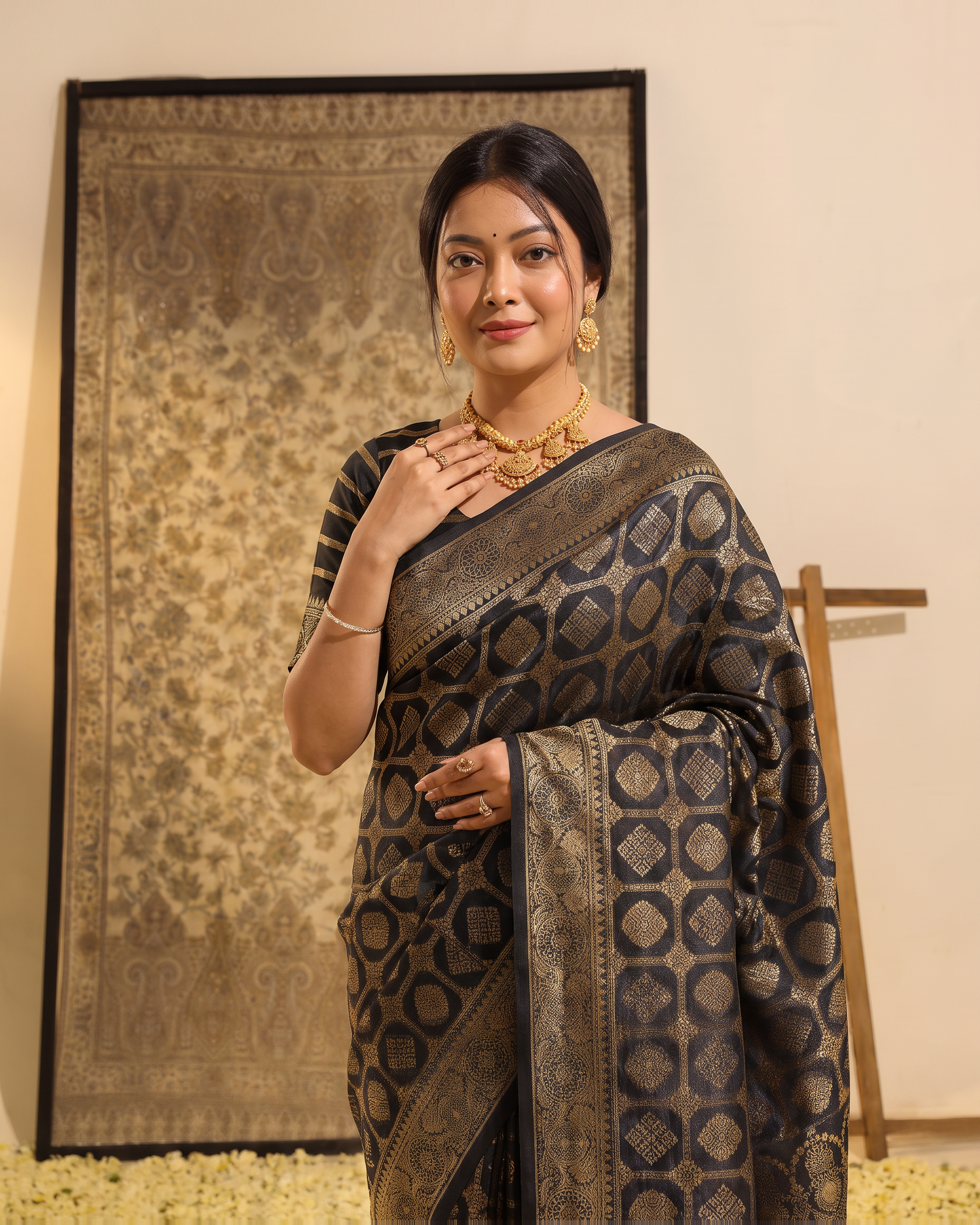 Ira Box Pattern Festive Saree with Modern Designer Pallu - Black - upper closeup
