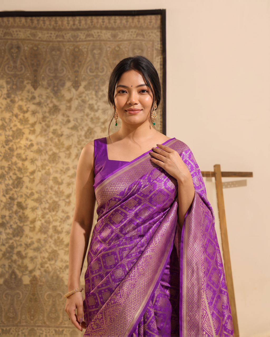 Ira Box Pattern Festive Saree with Modern Designer Pallu - Purple - upper closeup