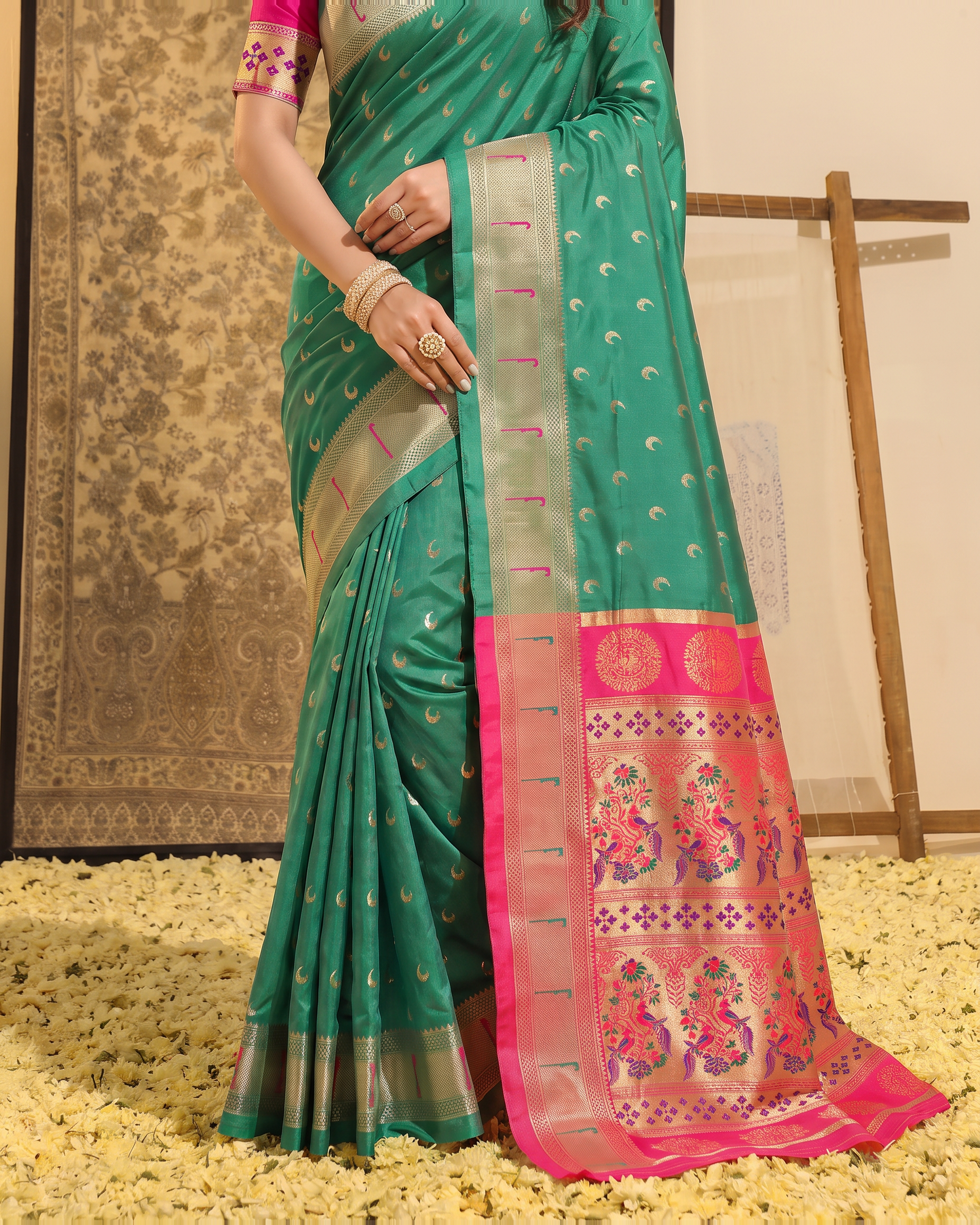 Ira Heritage Zari Pallu Paithani Silk Saree - Aqua Green - lower closeup