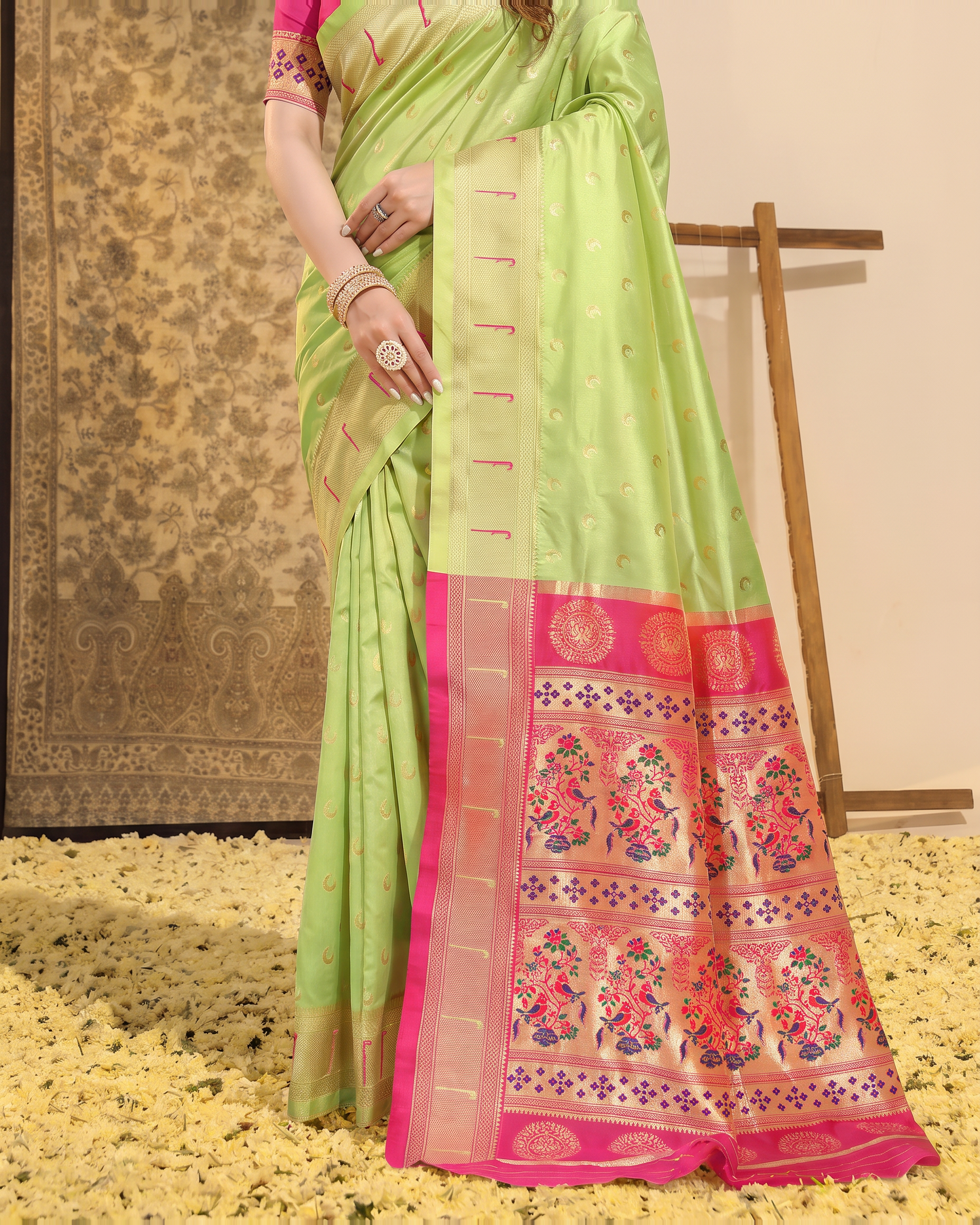 Ira Heritage Zari Pallu Paithani Silk Saree - Pista Green - lower closeup