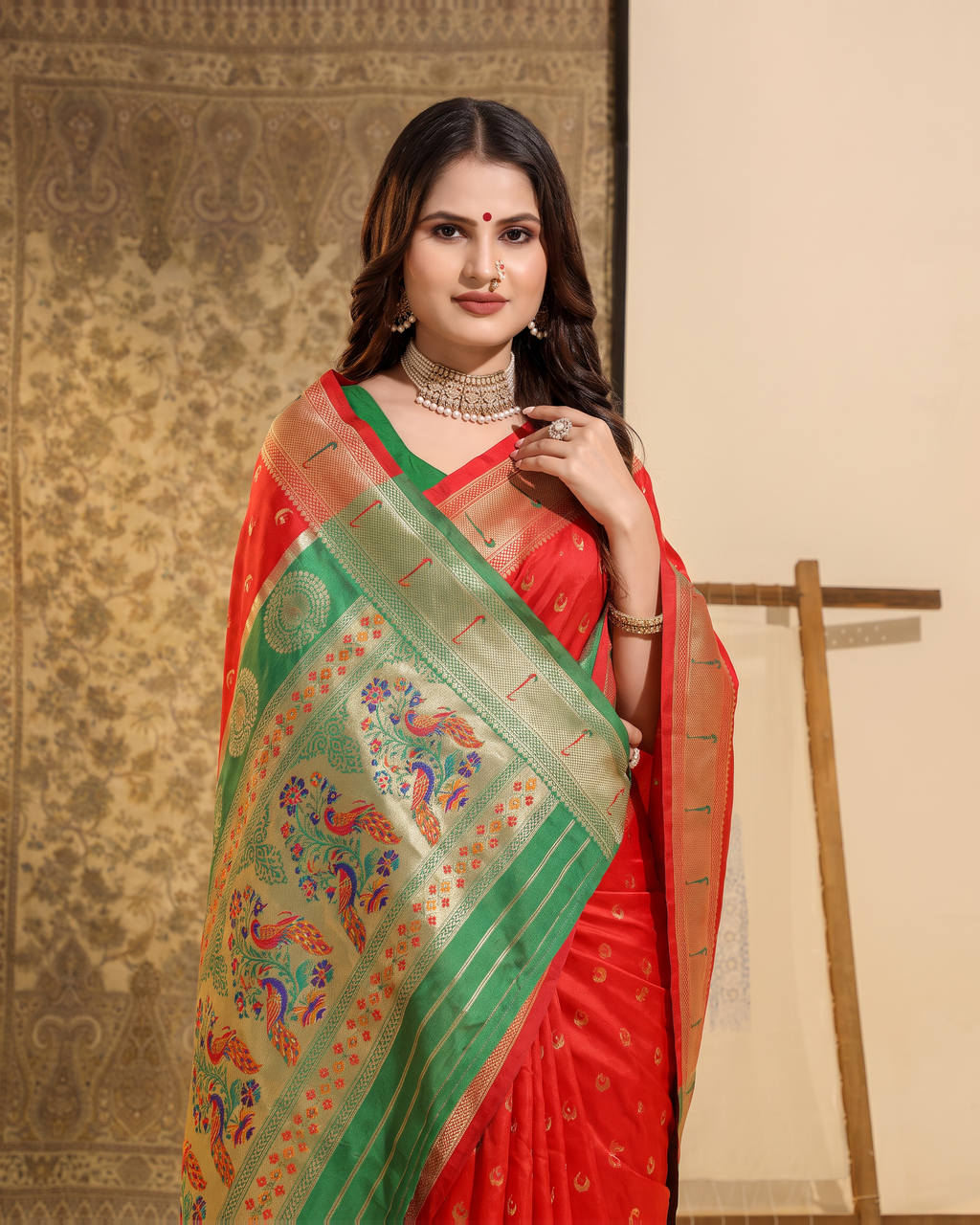 Ira Heritage Zari Pallu Paithani Silk Saree - Red - upper closeup