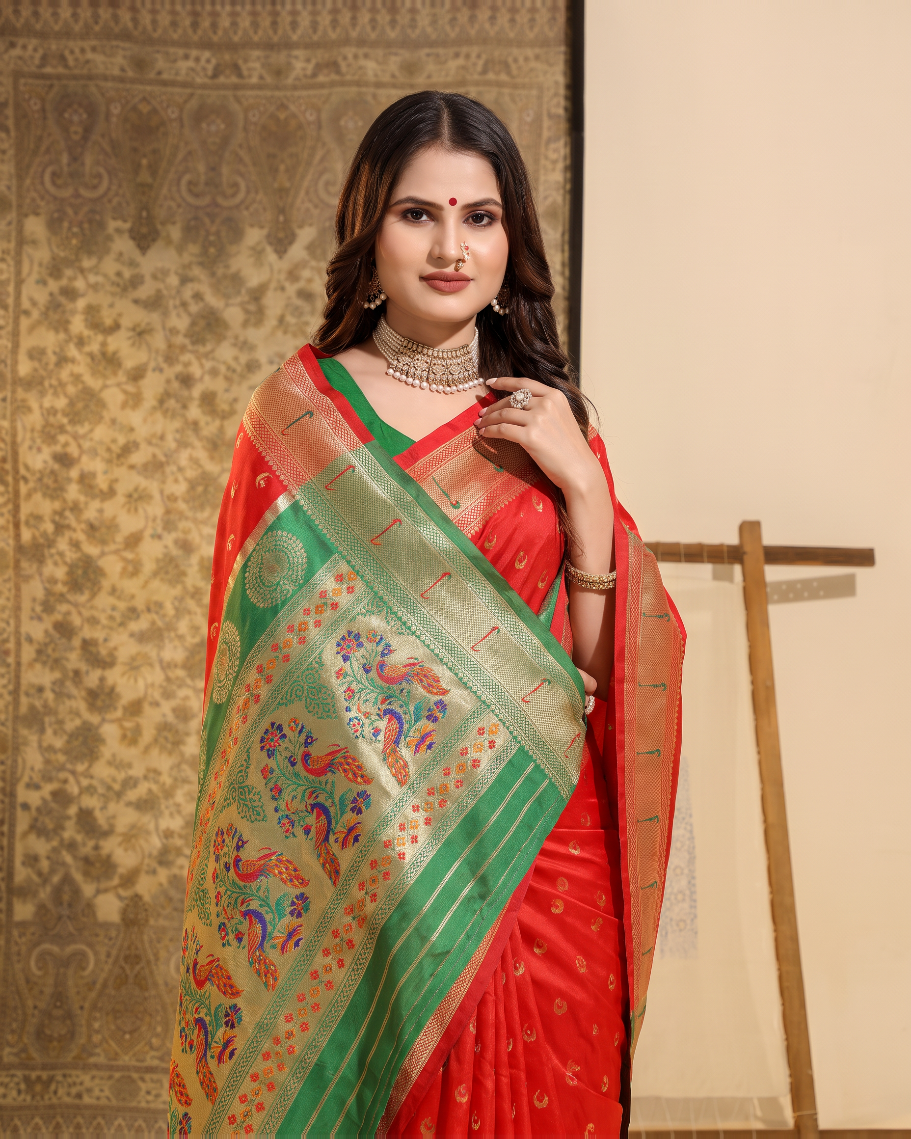 Ira Heritage Zari Pallu Paithani Silk Saree - Red - upper closeup