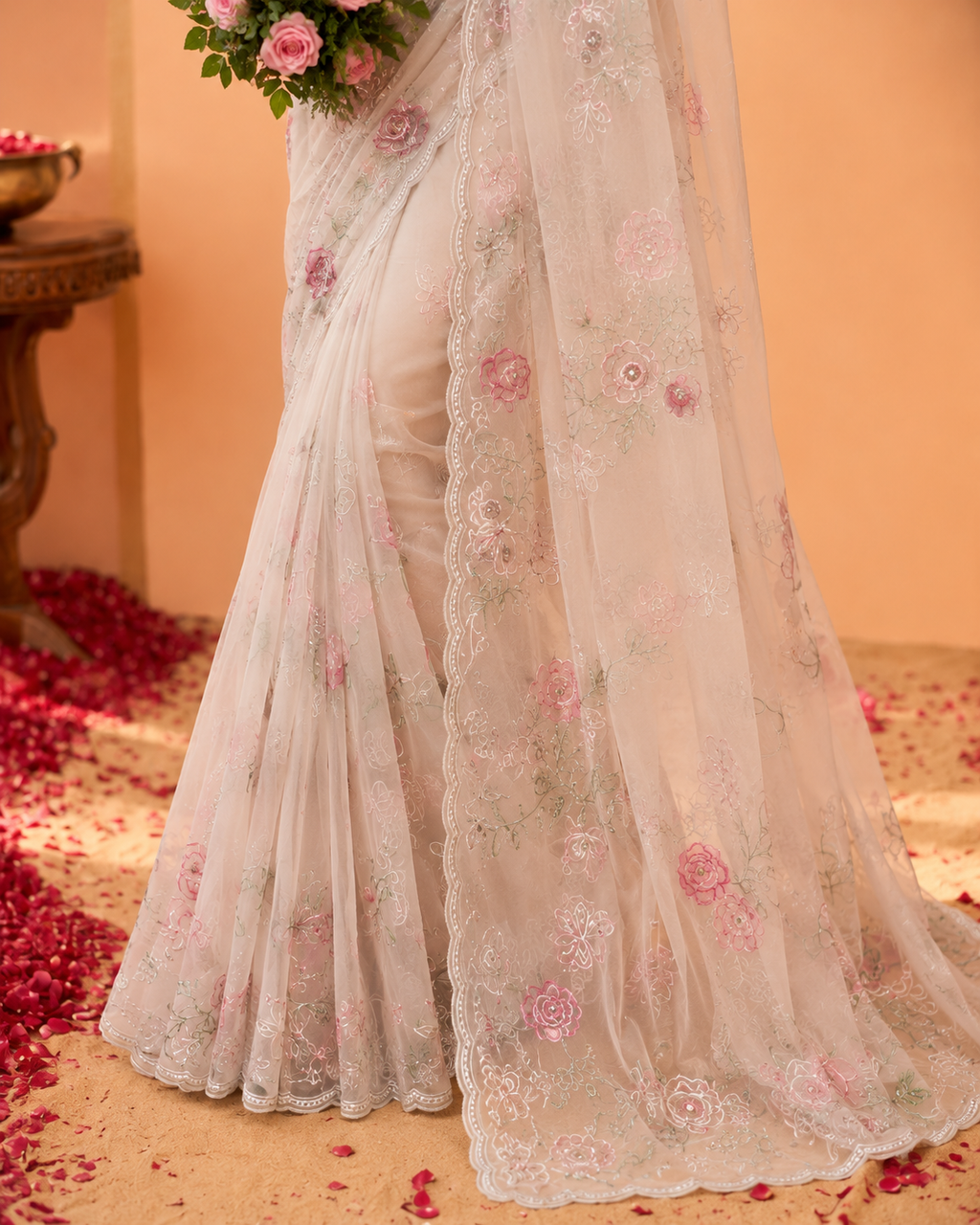 Ivory Pink Tebi Silk Handwork Party Wear Saree - border detail