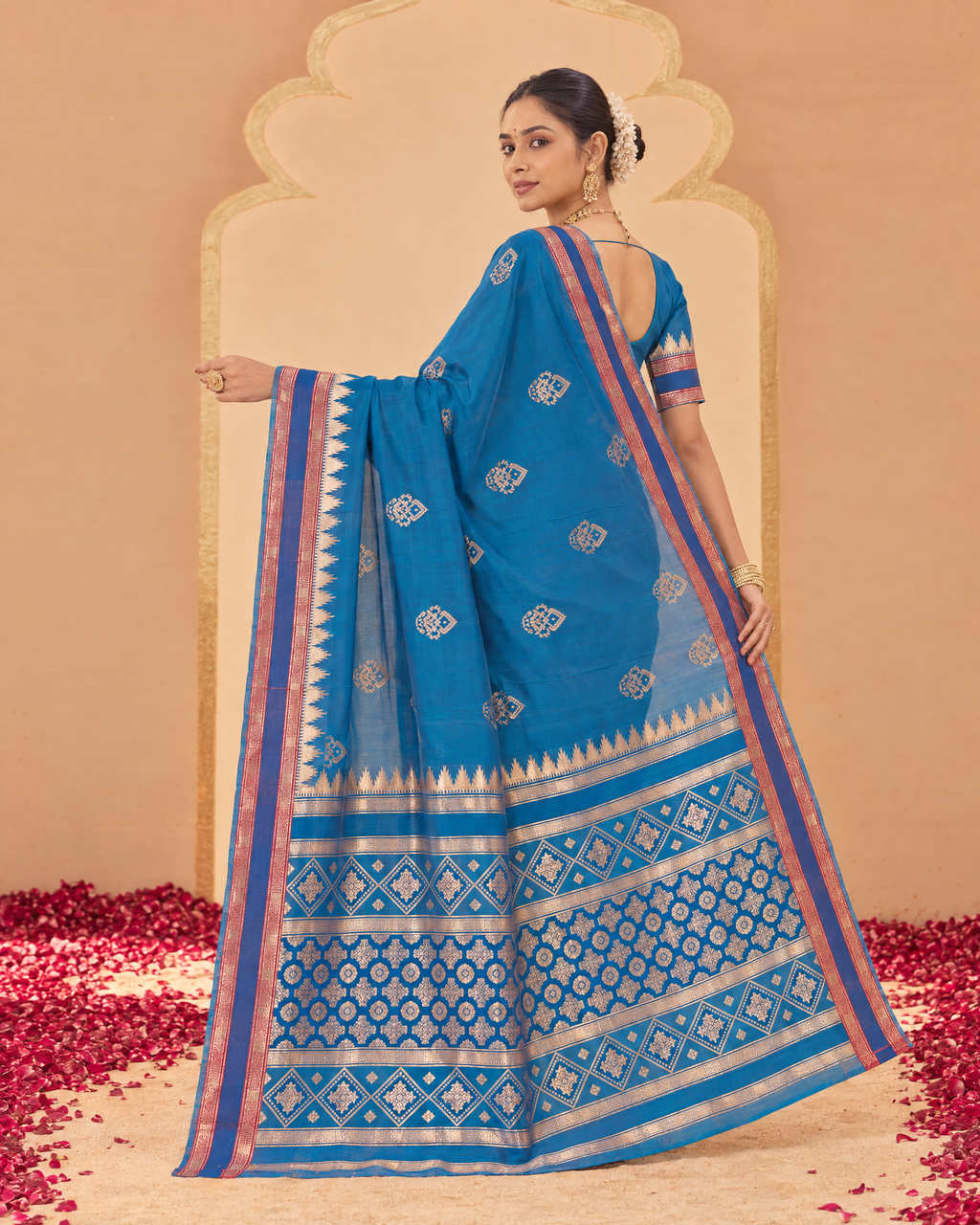 Kadambari Temple Motif Zari Silk Saree with Checked Pallu - Air Force - side