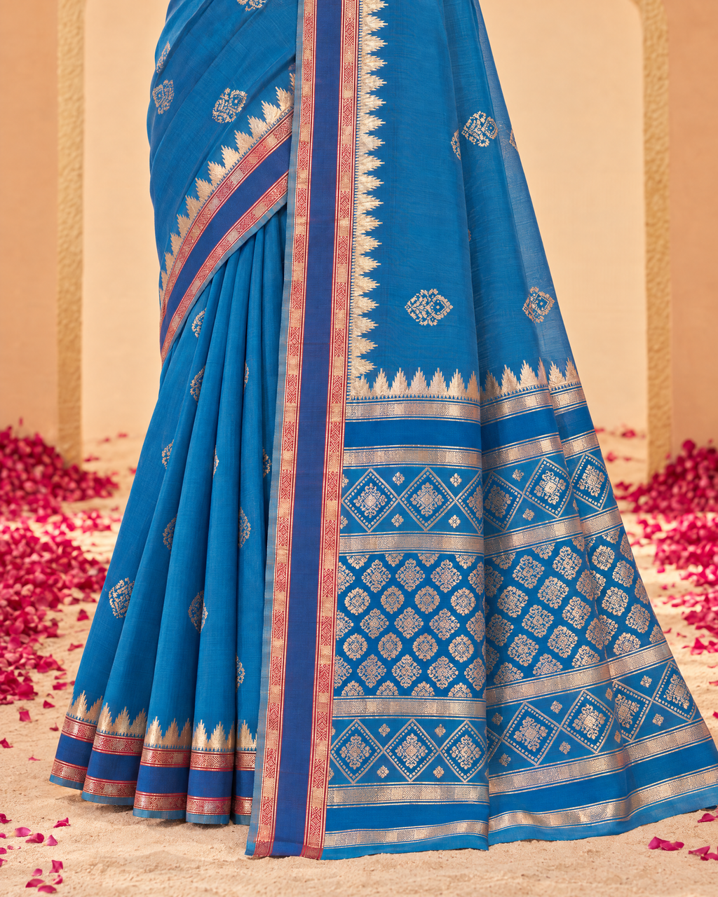 Kadambari Temple Motif Zari Silk Saree with Checked Pallu - Air Force - lower closeup