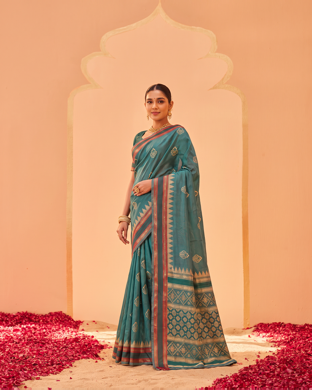 Kadambari Temple Motif Zari Silk Saree with Checked Pallu - Green - full saree hero