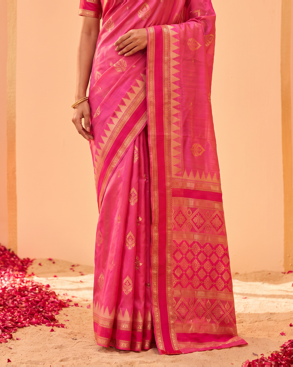 Kadambari Temple Motif Zari Silk Saree with Checked Pallu - Rani - lower closeup