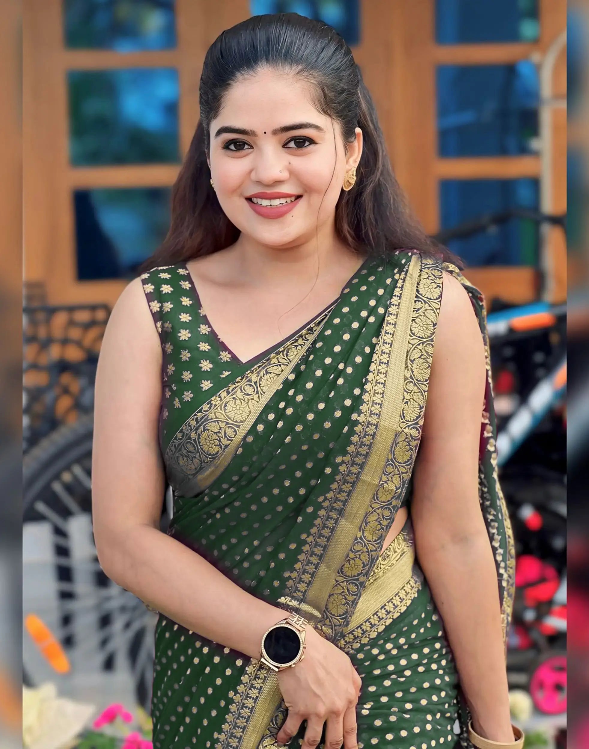 Kaira Dotted Zari Paithani Silk Saree - Green - detail view 5