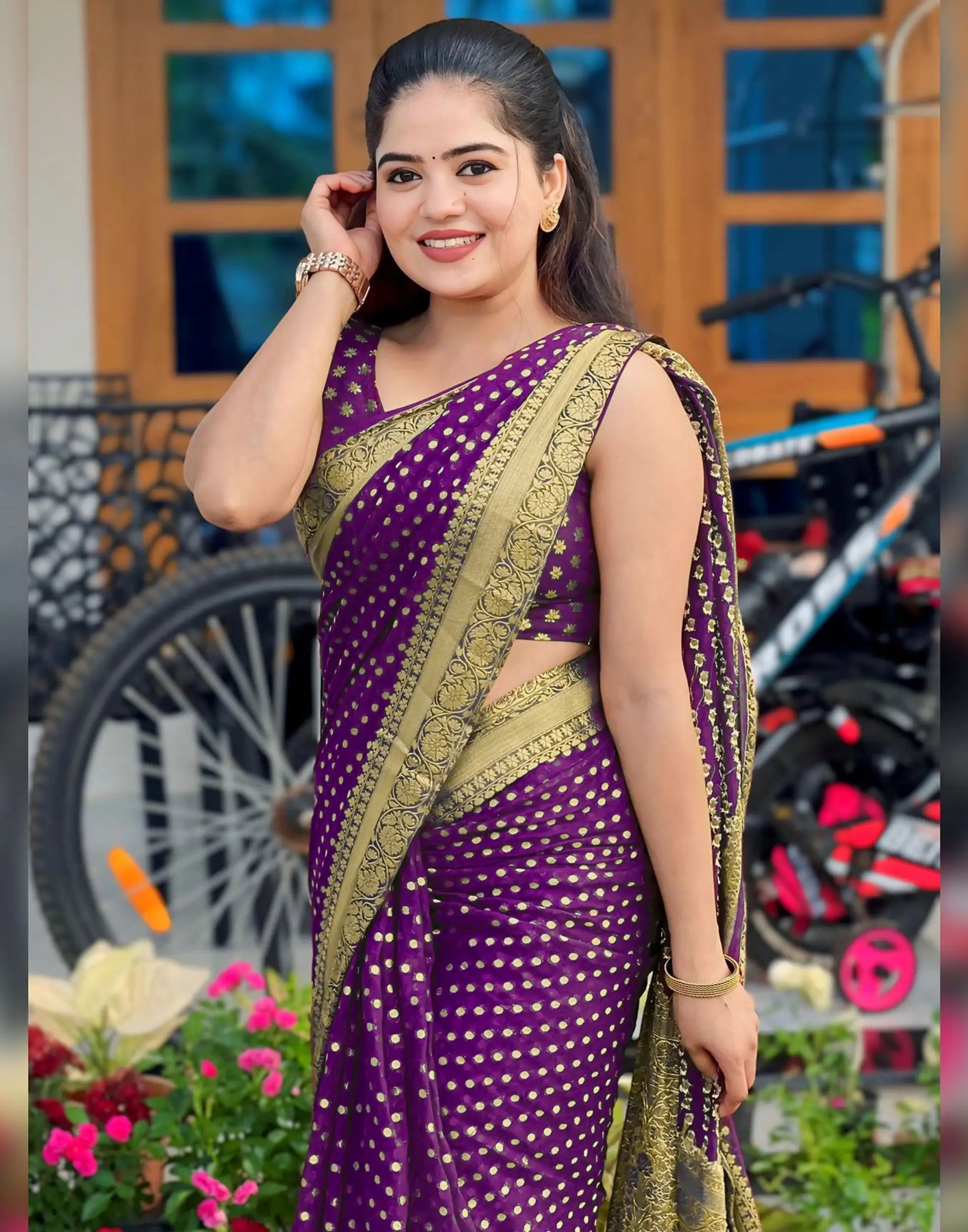 Kaira Dotted Zari Paithani Silk Saree - Purple - detail view 5