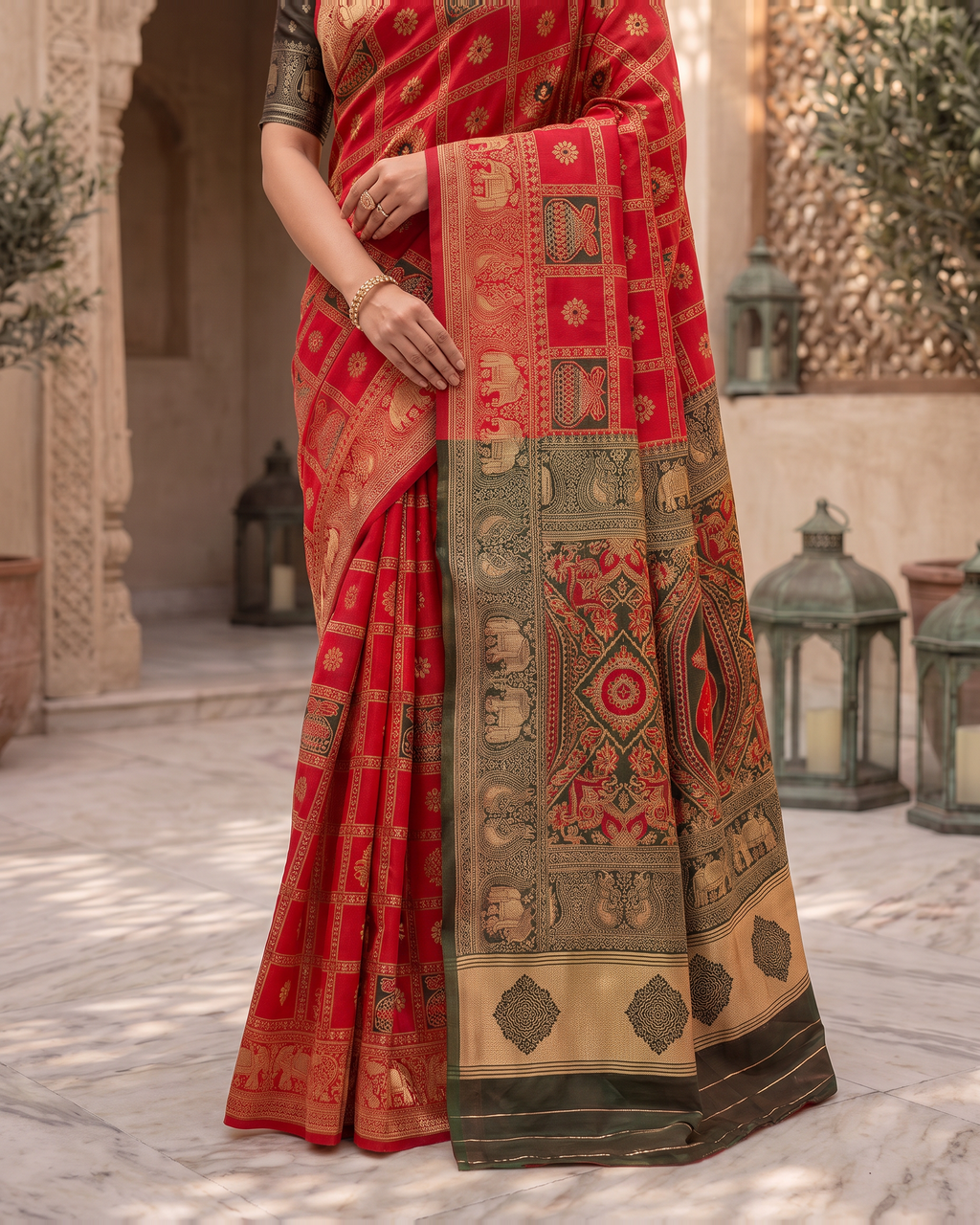 Kalash Motif Festive Saree with Traditional Designer Pallu - Red - lower closeup