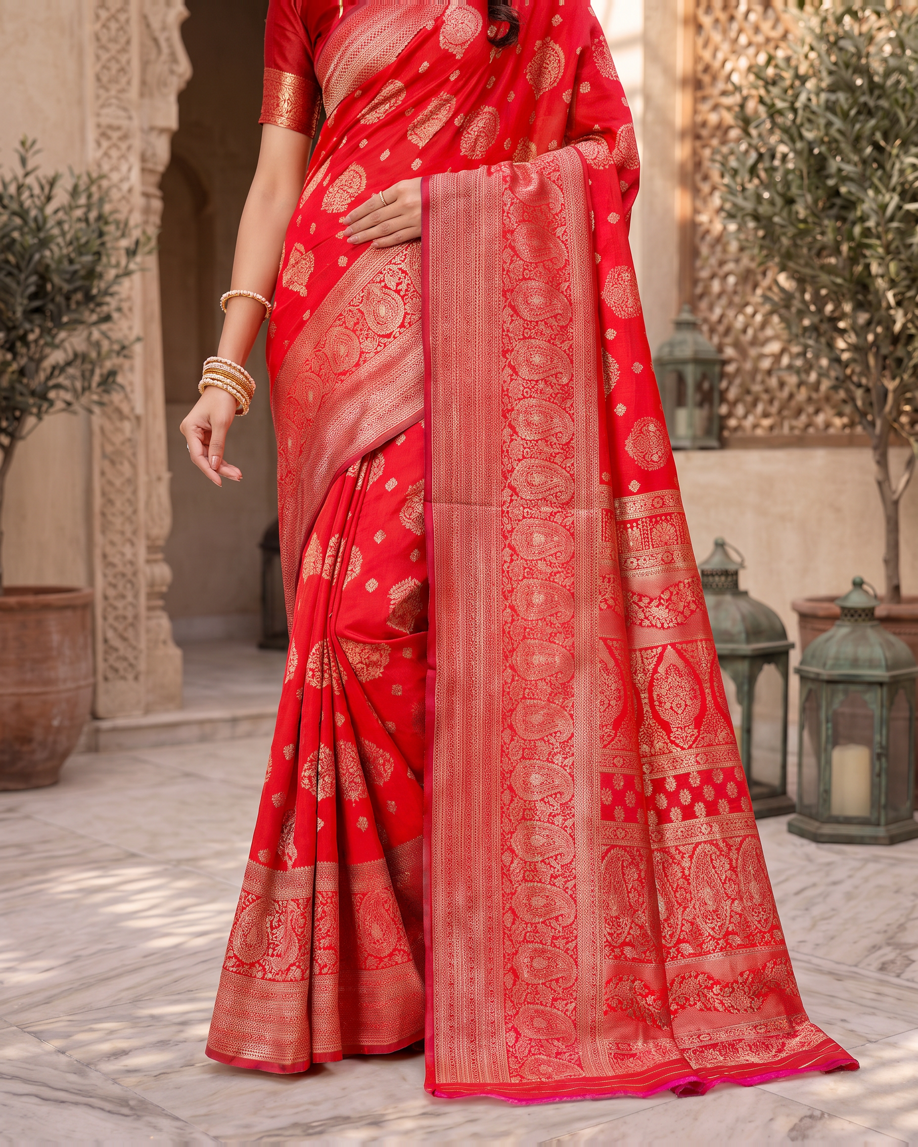 Kamalika Regal Border Silk Saree - Red - lower border closeup
