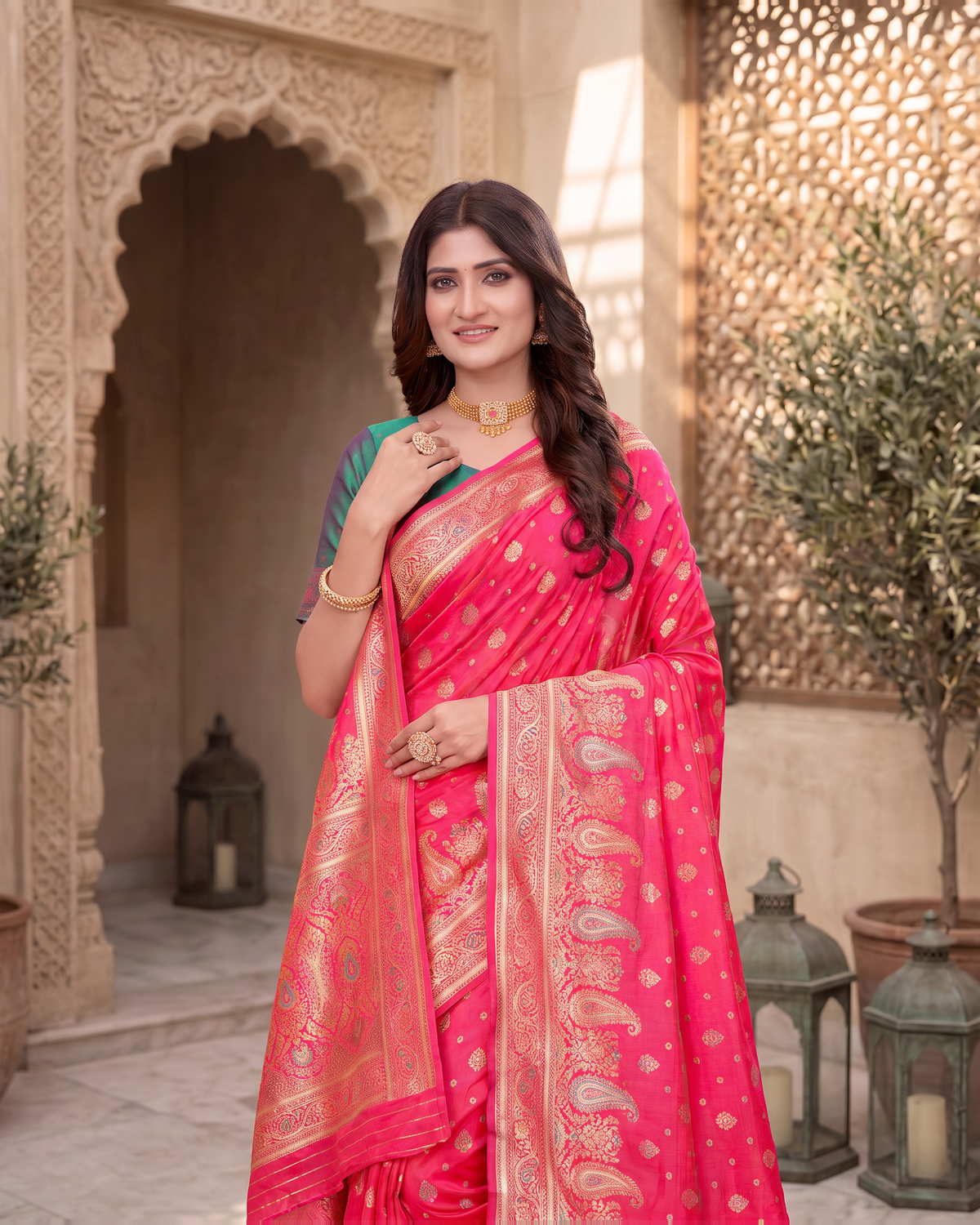 Kashish Floral Vine Zari Silk Saree with Rich Border - Rani - upper closeup