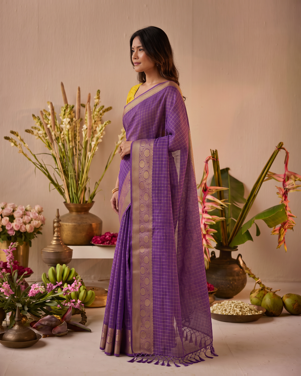 Kiara Dual Tone Festive Saree with Graceful Pallu - Purple - side