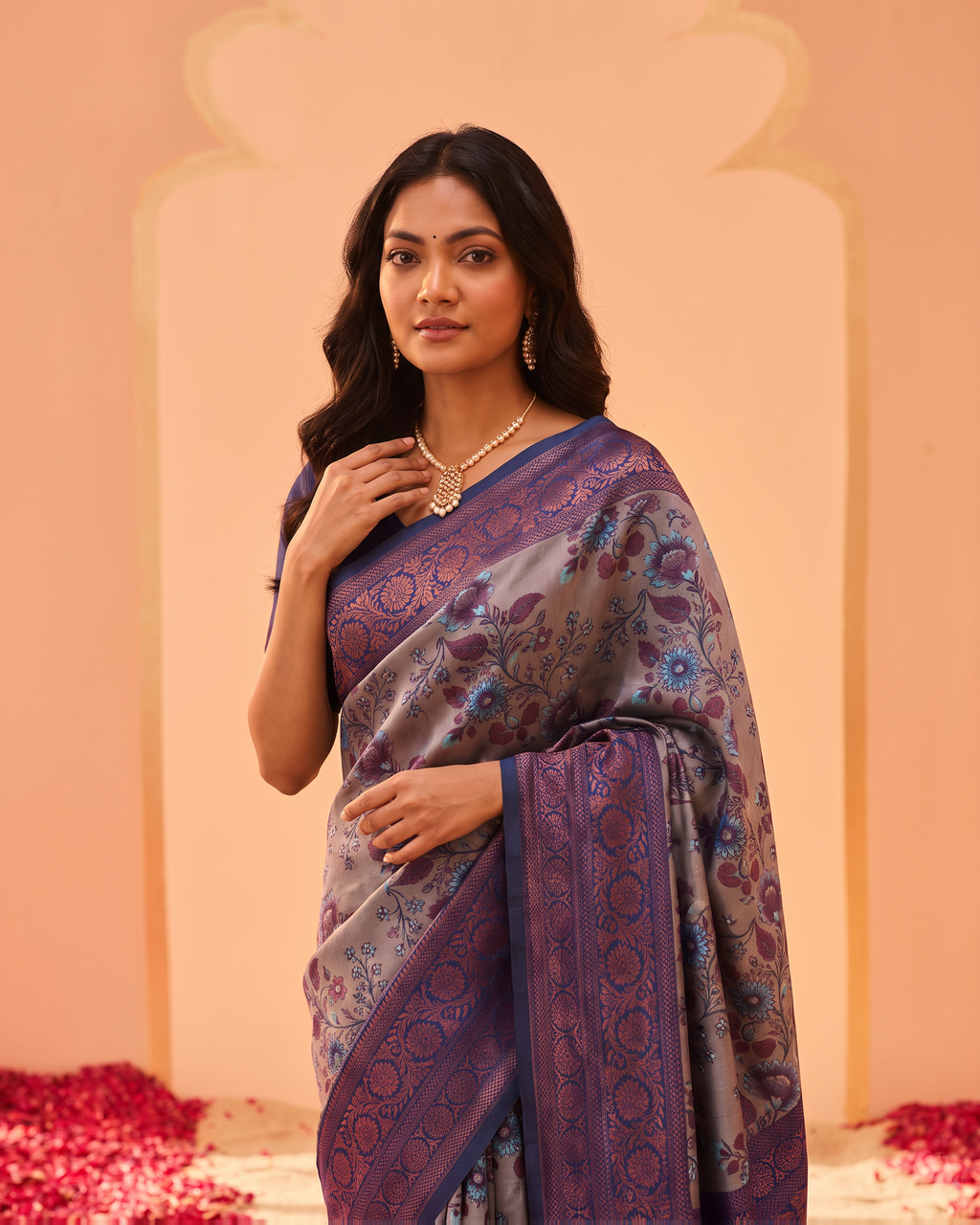 Lavender Plum Silk Saree with Antique Motif Border - upper closeup