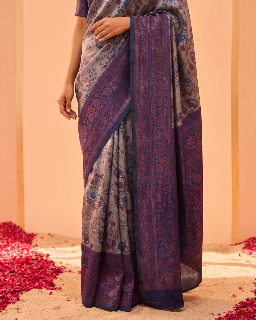 Lavender Plum Silk Saree with Antique Motif Border - lower closeup