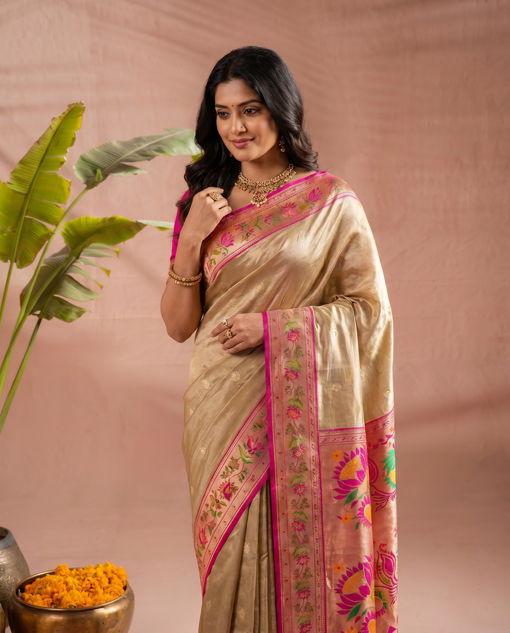 Lotus Pure Banarasi Silk Saree - output 1 - 04 upper closeup
