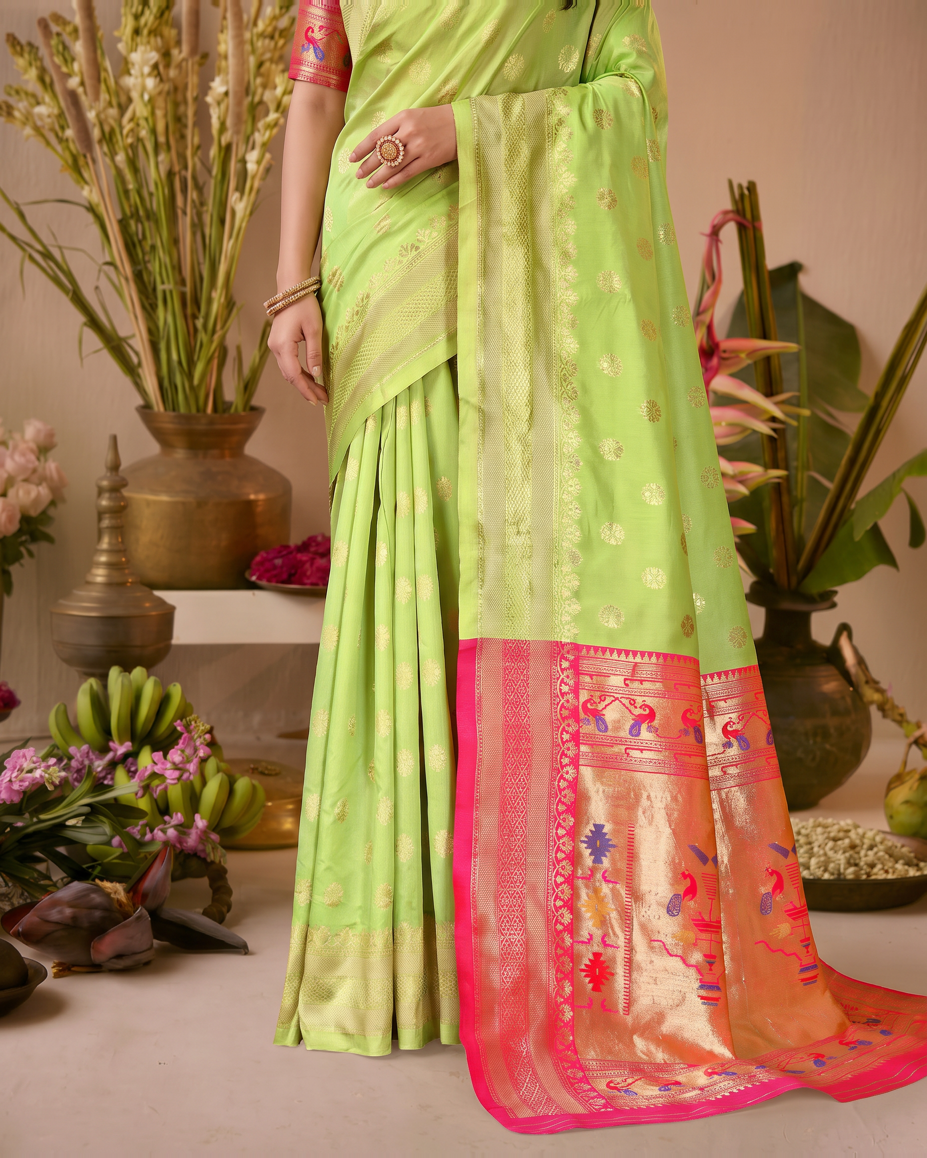 Madhura Floral Zari Paithani Silk Saree - Light Green - lower closeup
