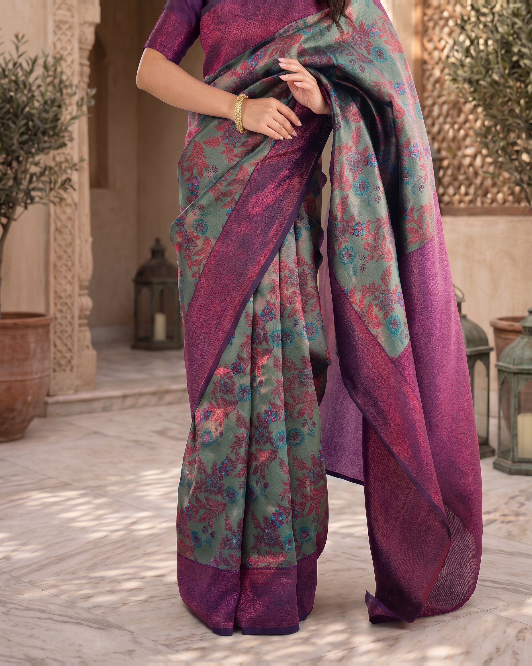 Magenta Teal Silk Saree with Abstract Pallu Design - lower closeup