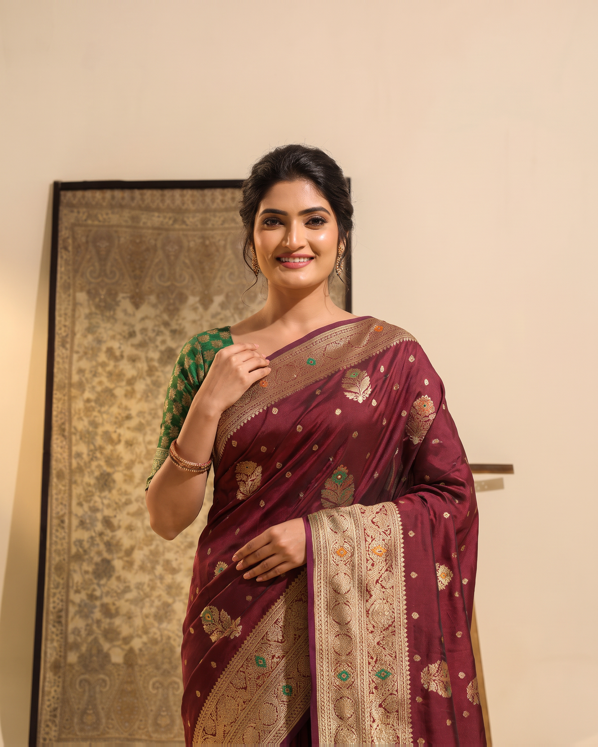 Manasvi Paisley Pallu Zari Silk Saree with Classic Butti - Maroon - upper closeup