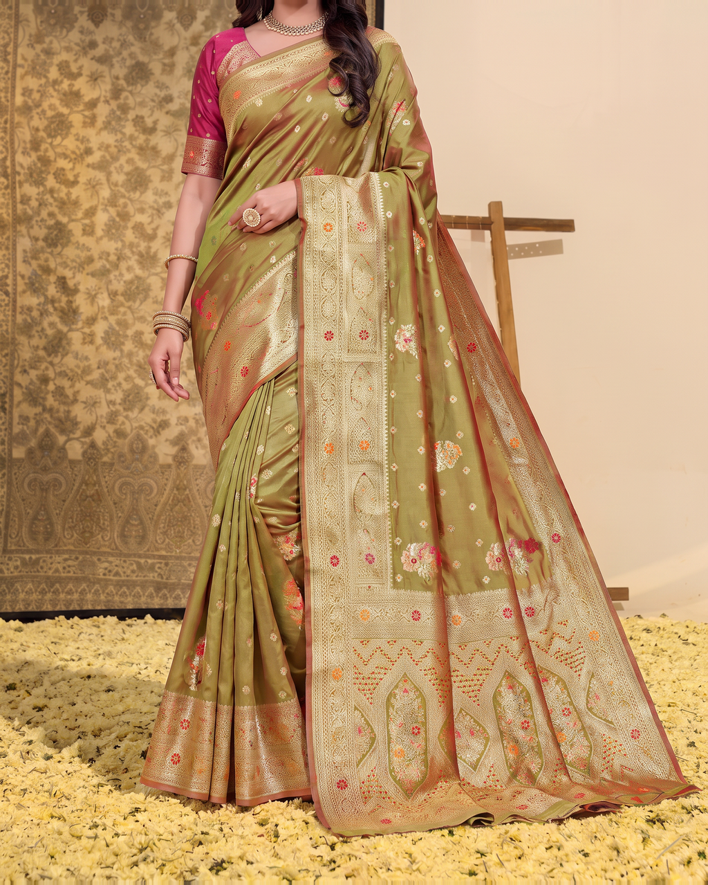 Manasvi Paisley Pallu Zari Silk Saree with Classic Butti - Mehndi - lower closeup
