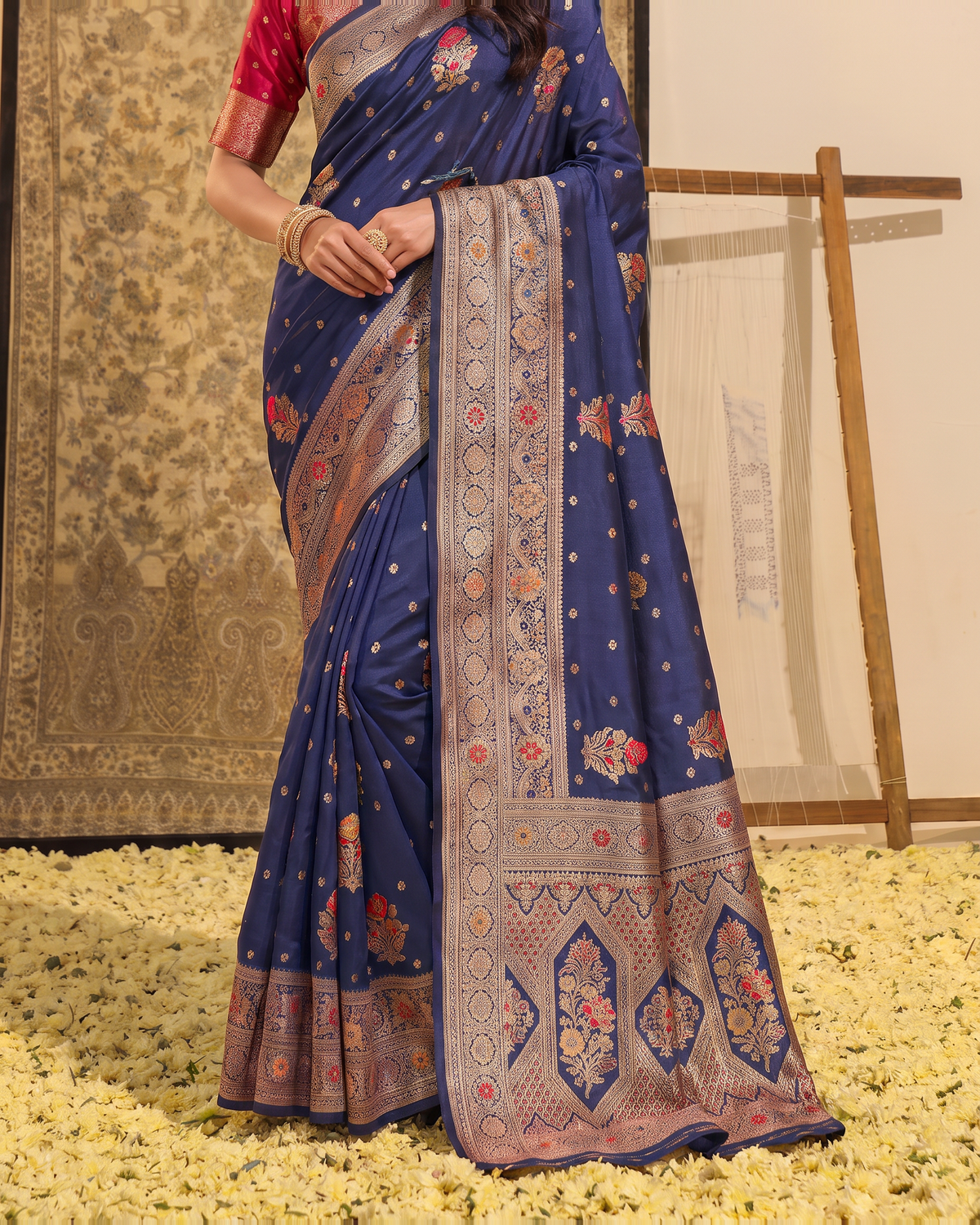 Manasvi Paisley Pallu Zari Silk Saree with Classic Butti - Navy Blue - lower closeup