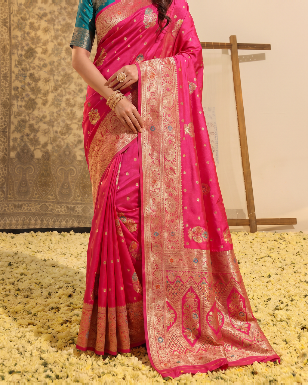 Manasvi Paisley Pallu Zari Silk Saree with Classic Butti - Rani - lower closeup