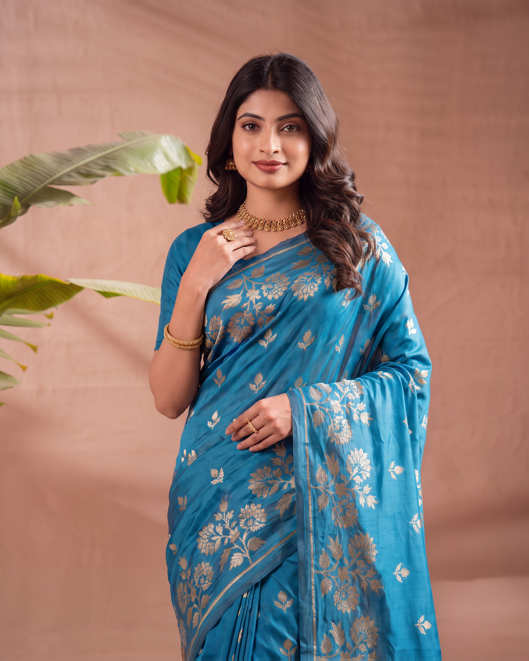 Meera Floral Butta Paithani Silk Saree - Firozi Blue - upper closeup