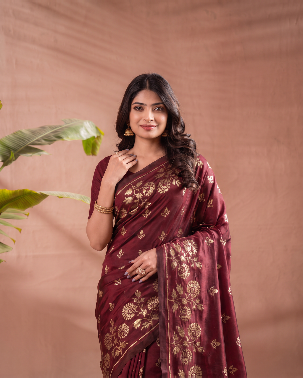 Meera Floral Butta Paithani Silk Saree - Maroon - upper closeup