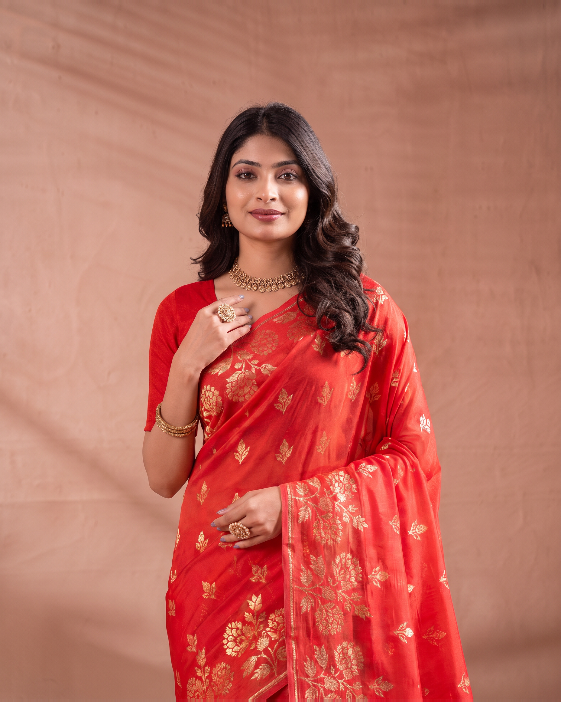 Meera Floral Butta Paithani Silk Saree - Red - upper closeup