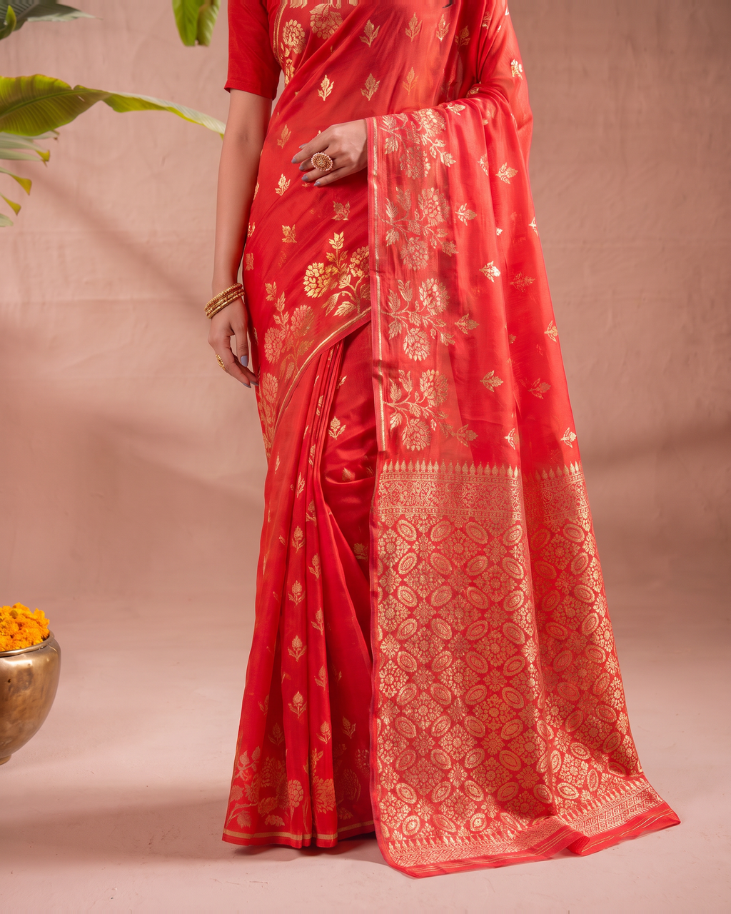 Meera Floral Butta Paithani Silk Saree - Red - lower border closeup