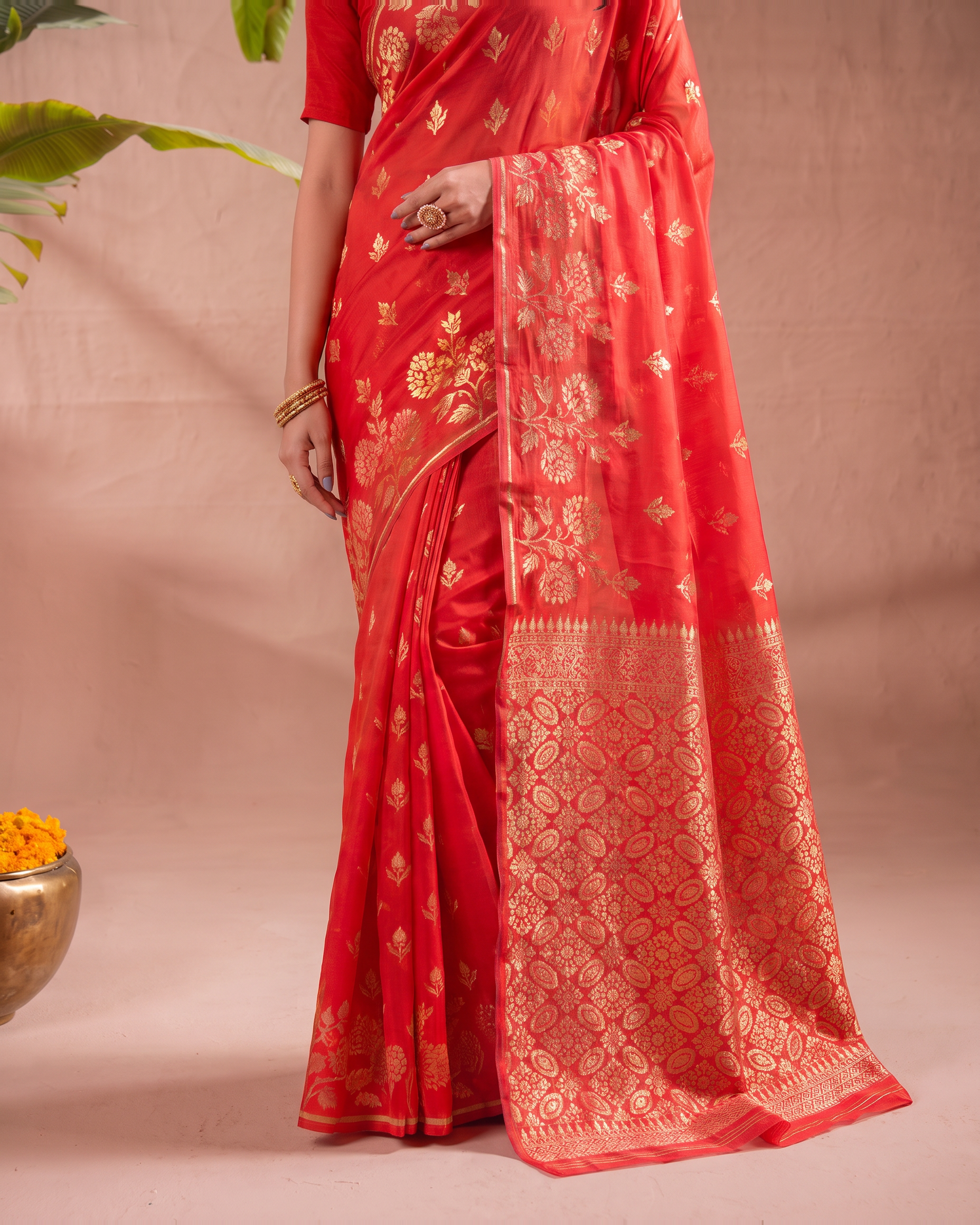 Meera Floral Butta Paithani Silk Saree - Red - lower border closeup