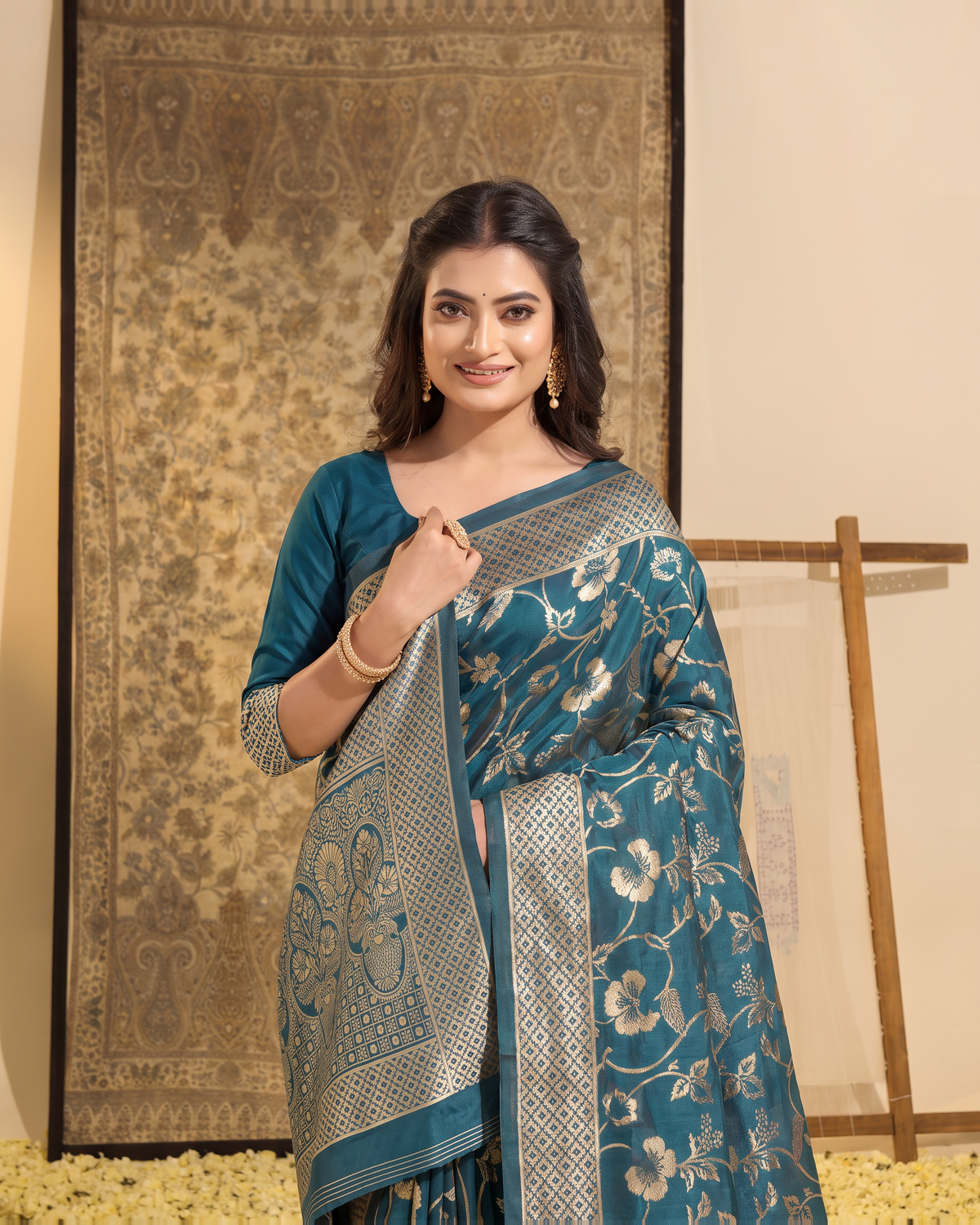 Mrinalini Blooming Garden Silk Saree - Airforce Blue - upper closeup