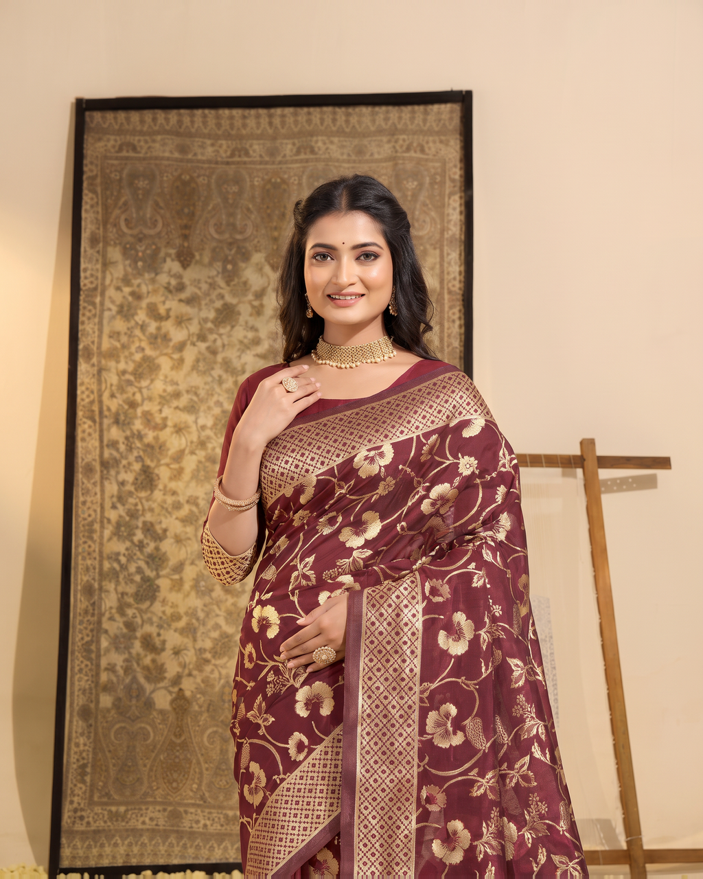 Mrinalini Blooming Garden Silk Saree - Maroon - upper closeup