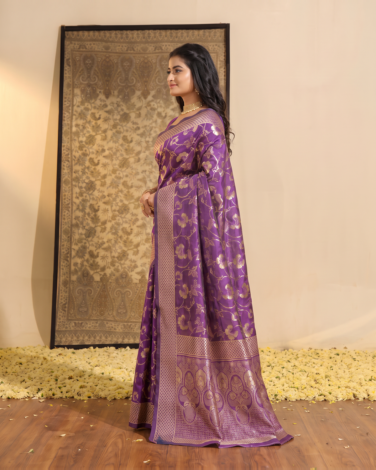 Mrinalini Blooming Garden Silk Saree - Purple - side drape