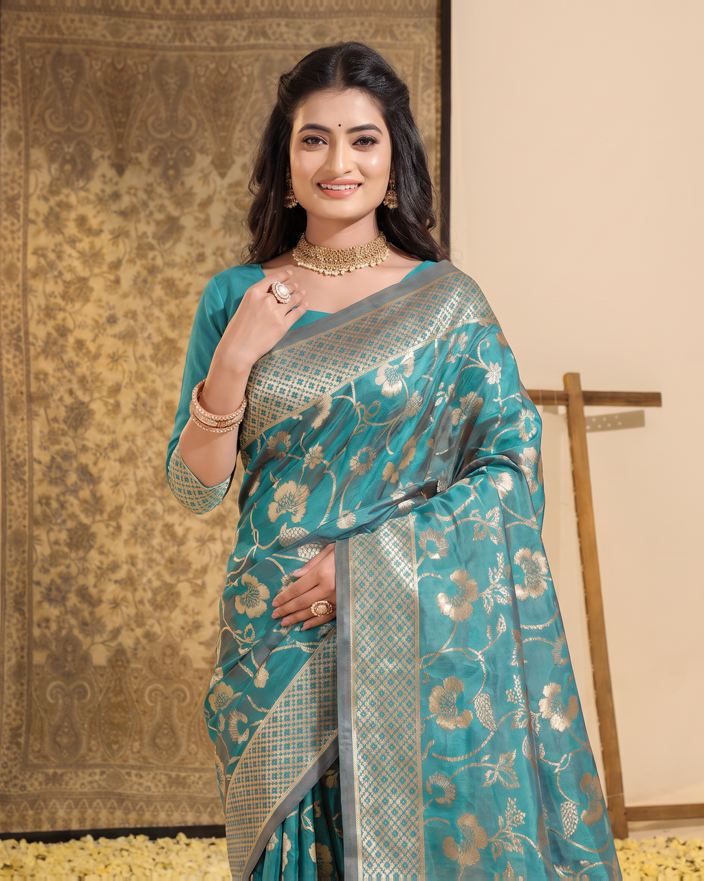 Mrinalini Blooming Garden Silk Saree - Rama Green - upper closeup