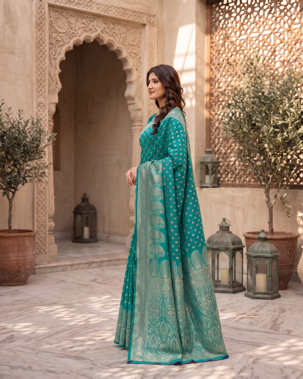 Padmalaya Ornate Paisley Pallu Silk Saree - Rama Green - side drape