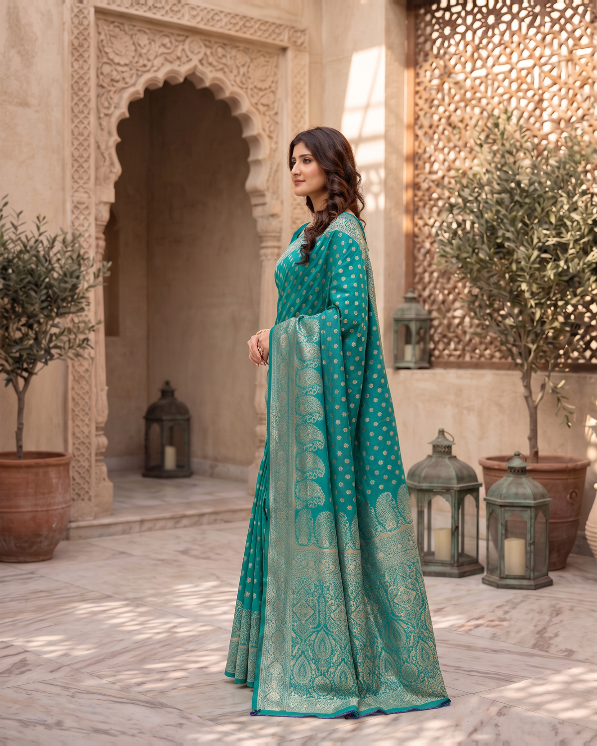 Padmalaya Ornate Paisley Pallu Silk Saree - Rama Green - side drape