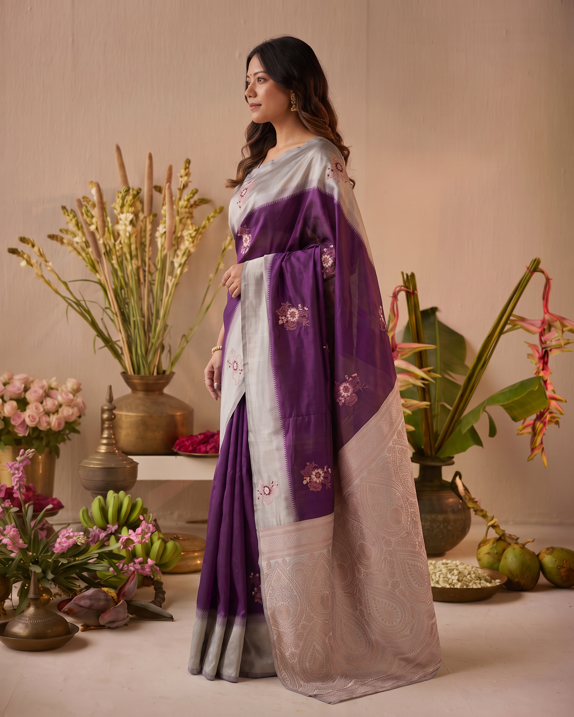 Pearl Grey Purple Silk Saree with Elegant Floral Motifs - side drape