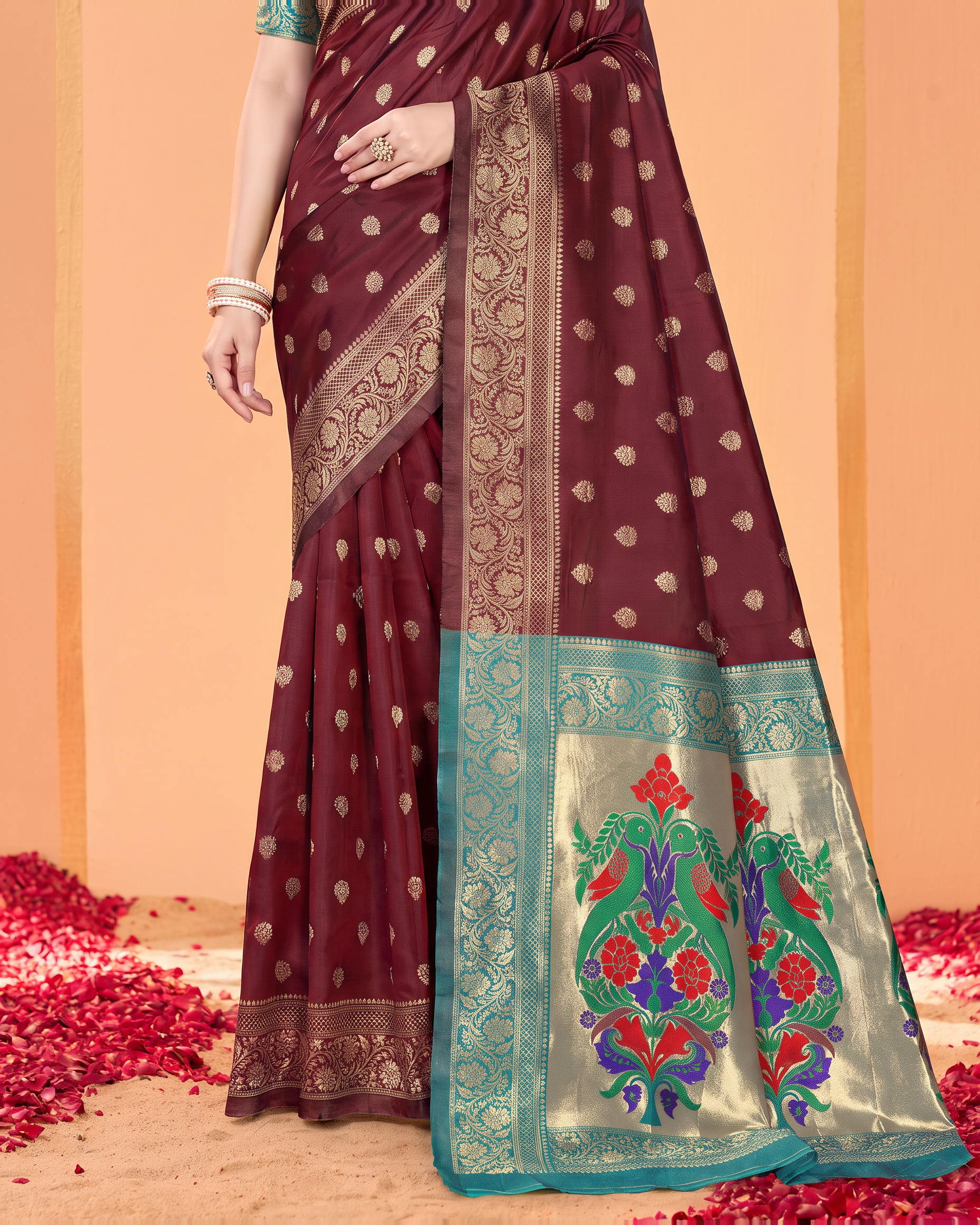 Pranavi Festive Border Paithani Silk Saree - Maroon - lower closeup