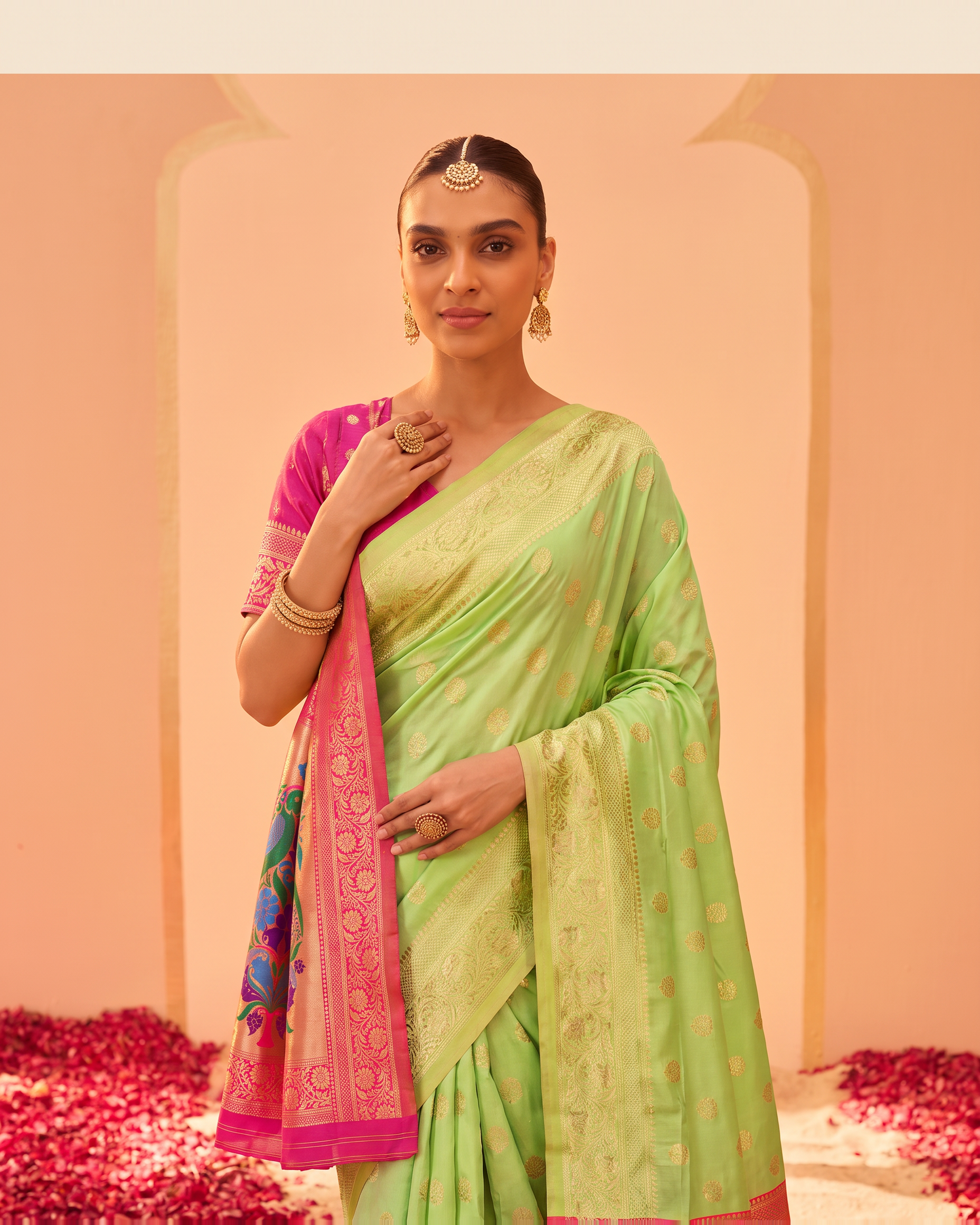 Pranavi Festive Border Paithani Silk Saree - Pista Green - upper closeup