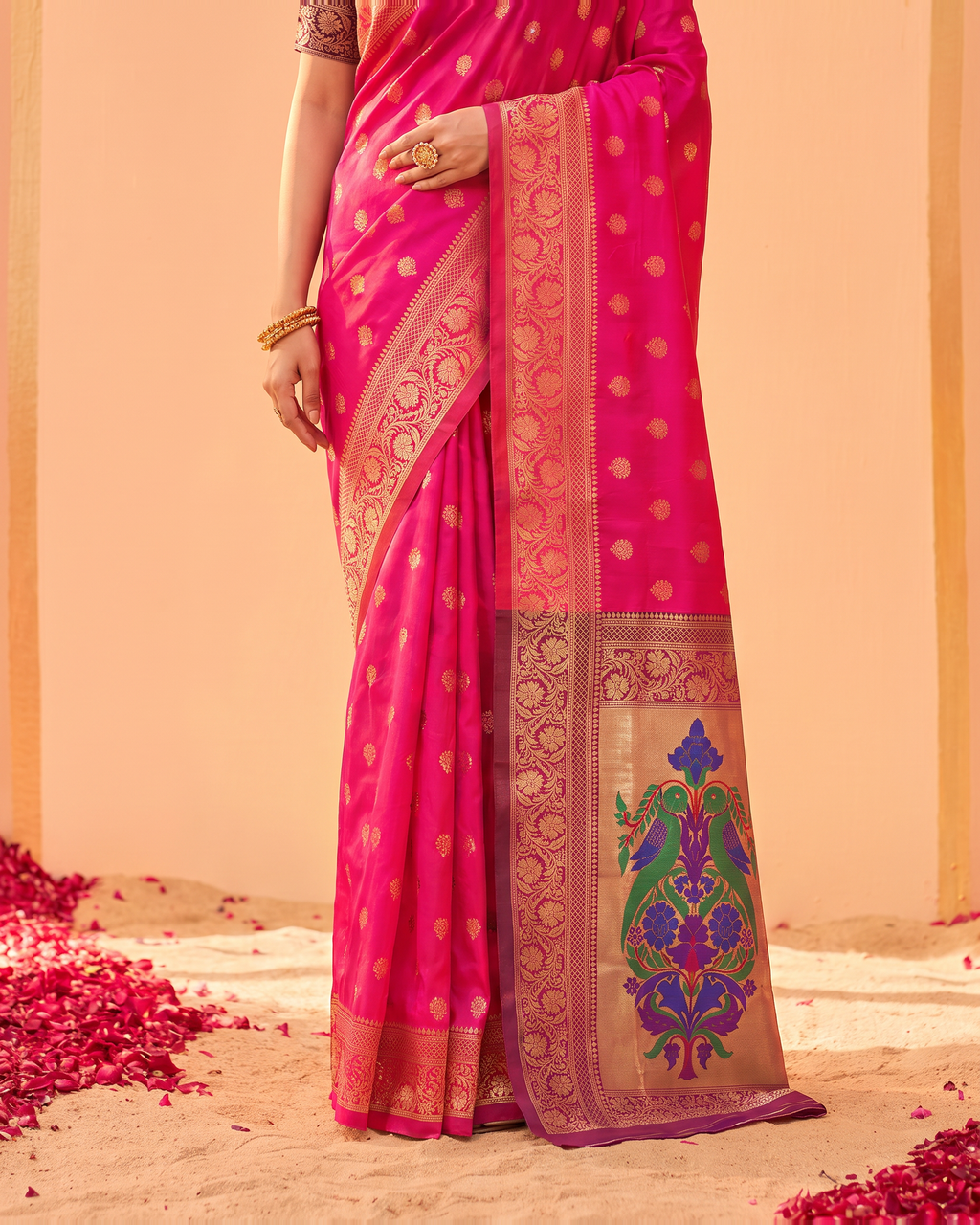 Pranavi Festive Border Paithani Silk Saree - Rani Pink - lower closeup