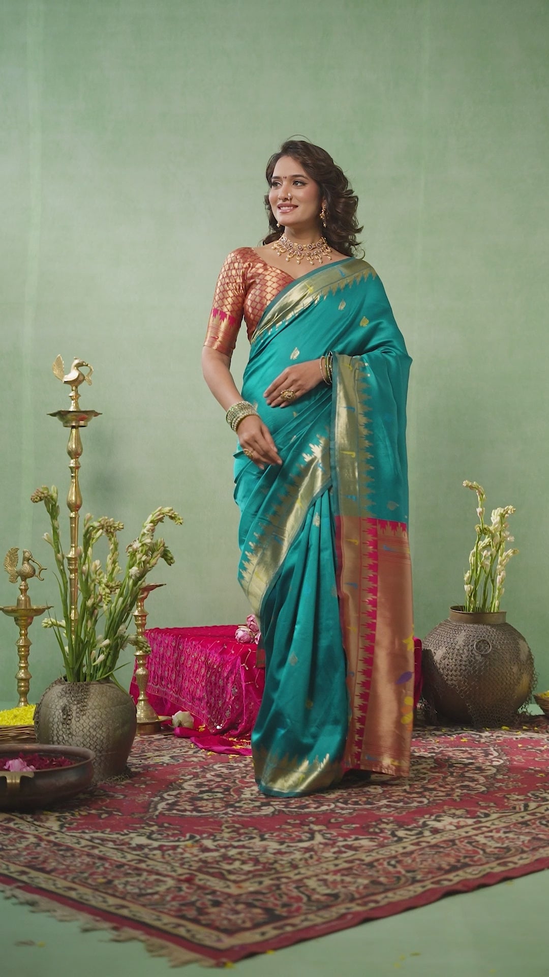 "The Golden Glow of Tradition silk bland butti weaving Paithani saree