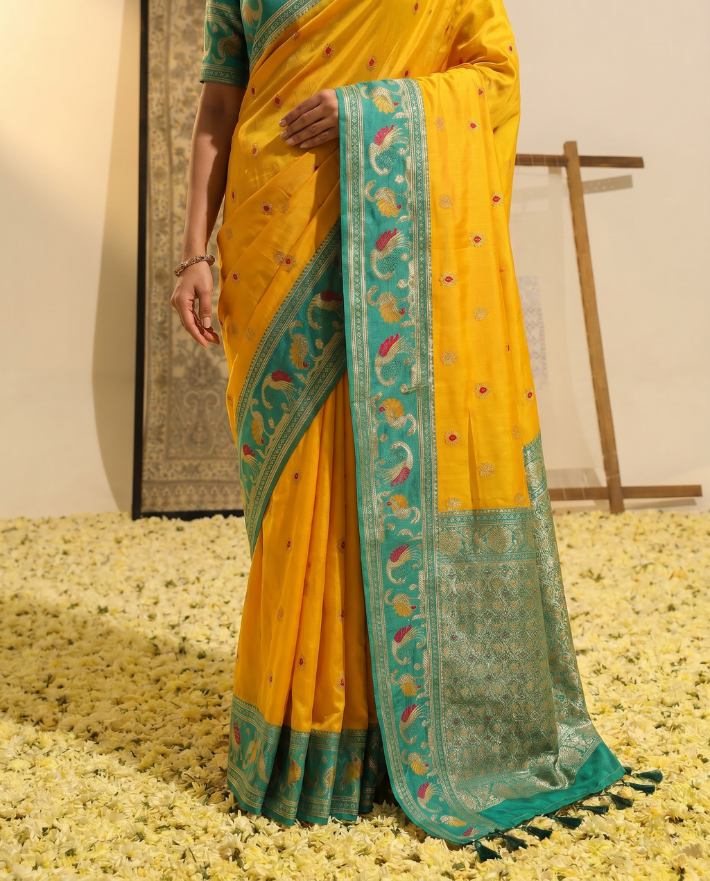 Priyamani Pure Banarasi Silk Saree - output 1 - 05 lower closeup